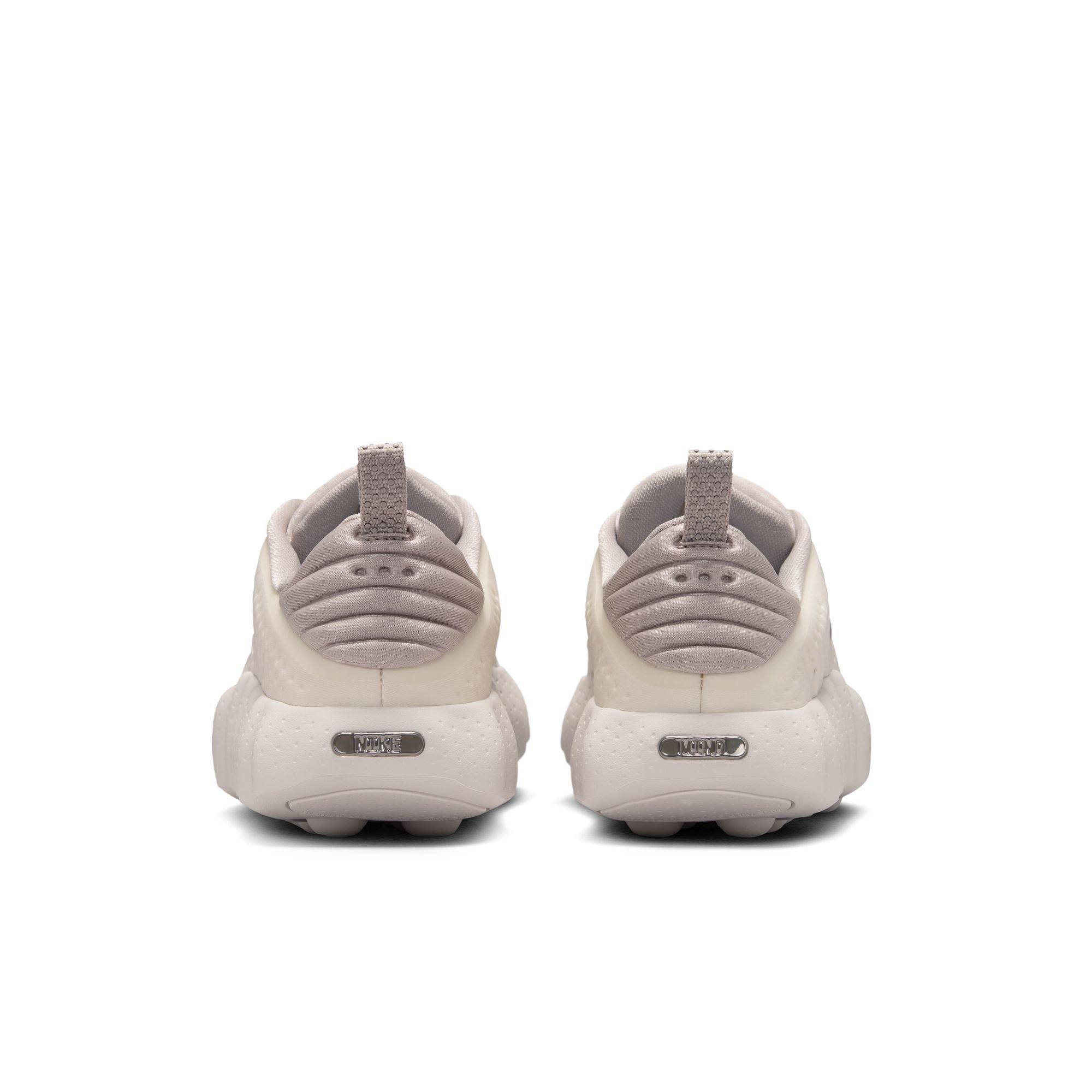 Nike Mind 002 "Phantom" Men's Pregame Shoe - PHANTOM/CREAM II/COLLEGE GREY