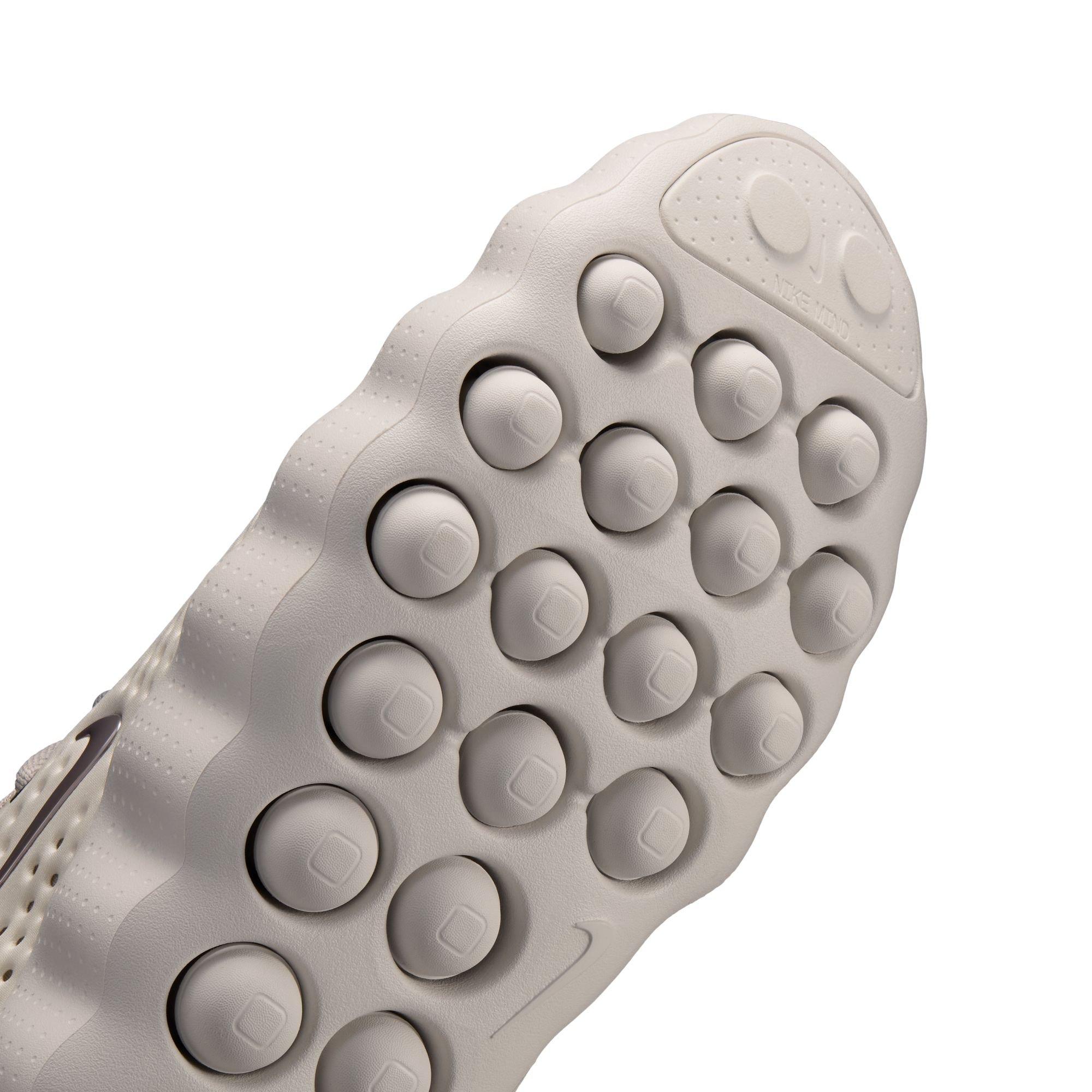 Nike Mind 002 "Phantom" Men's Pregame Shoe - PHANTOM/CREAM II/COLLEGE GREY