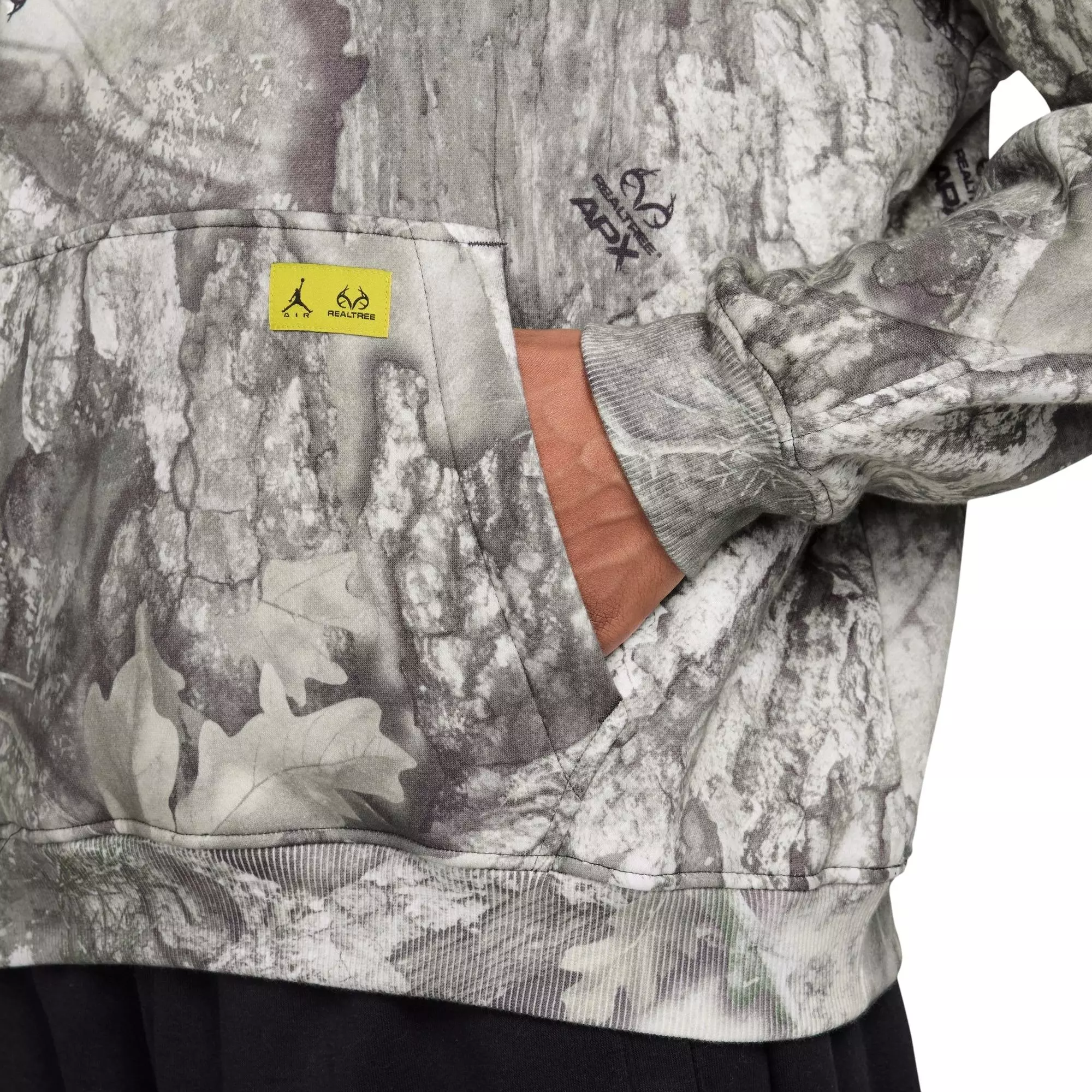 Jordan Men's Brooklyn Fleece Realtree Pullover Hoodie-Brown - BROWN