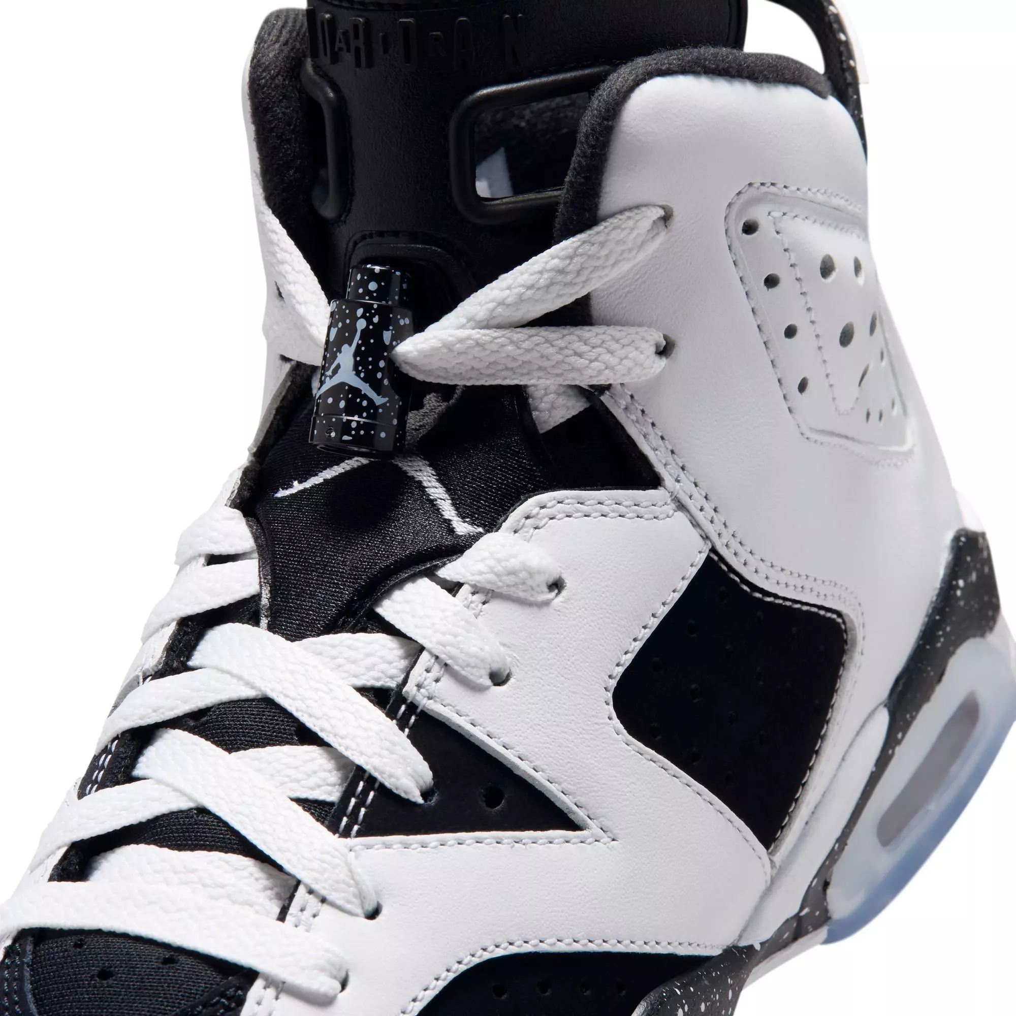 Jordan 6 Retro "Oreo" Grade School Kids' Shoe - WHITE/BLACK