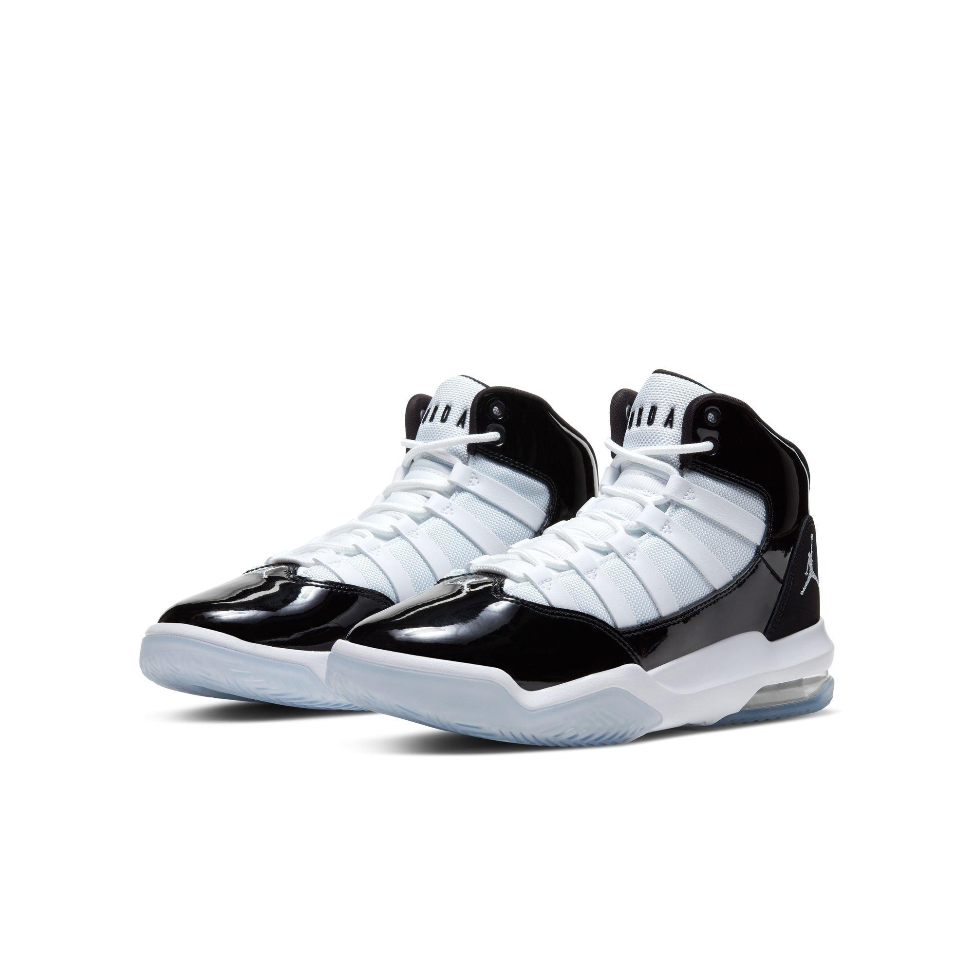 Jordan Max Aura "Black/White" Grade School Boys' Shoe - BLACK/WHITE Thumbnail View 5