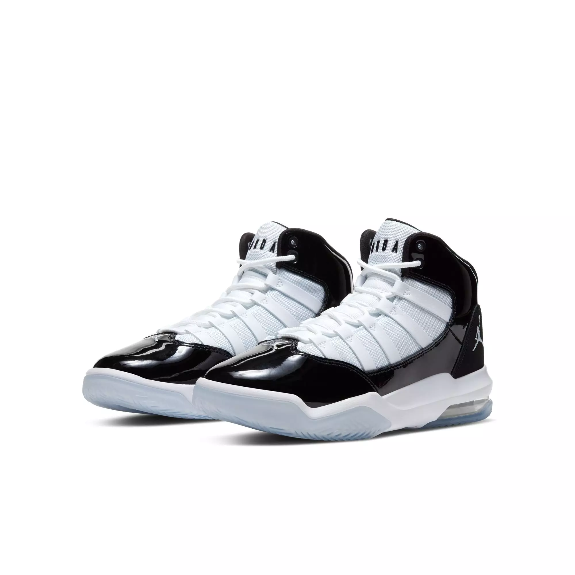 Jordan Max Aura "Black/White" Grade School Boys' Shoe - BLACK/WHITE