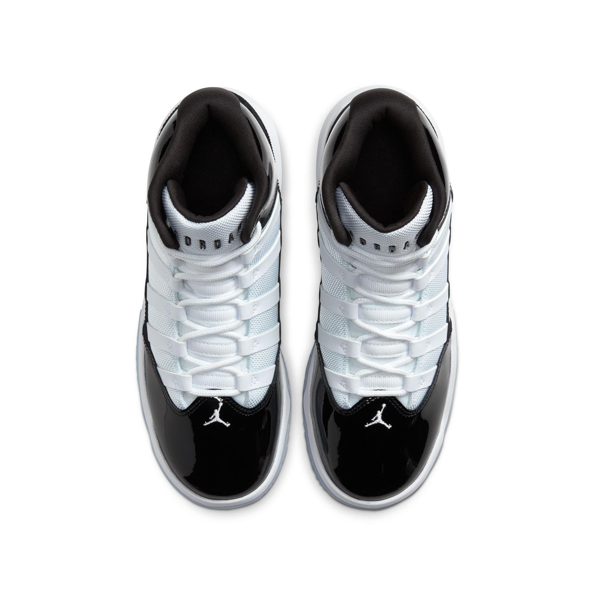 Jordan Max Aura "Black/White" Grade School Boys' Shoe - BLACK/WHITE Thumbnail View 6