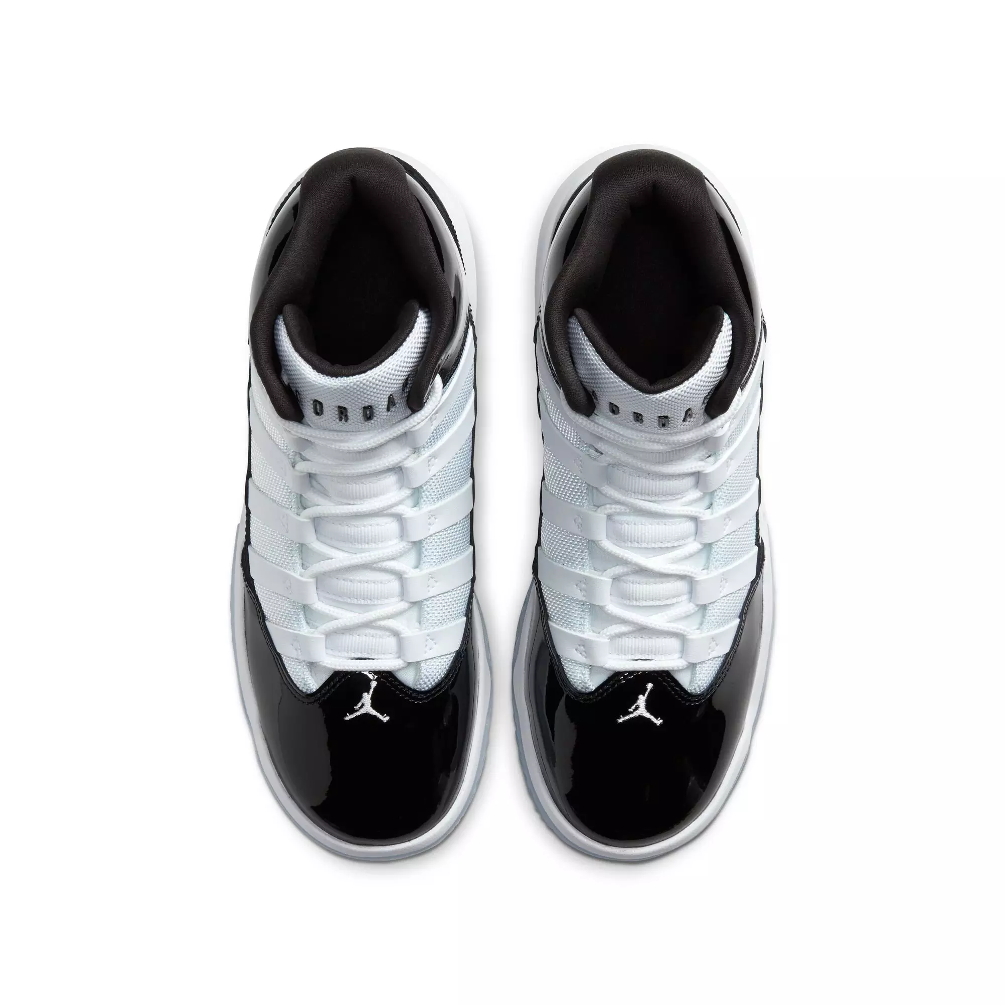 Jordan Max Aura "Black/White" Grade School Boys' Shoe - BLACK/WHITE