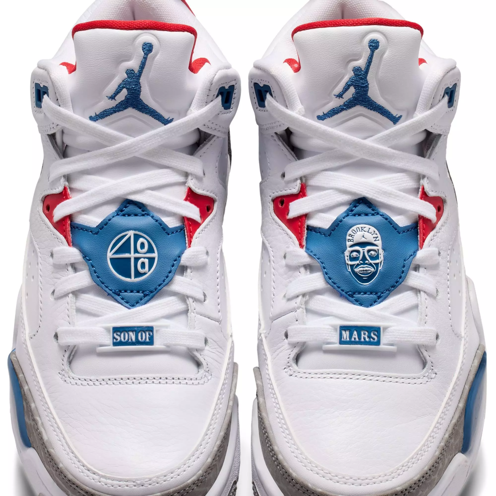 Jordan Son of Mars Low "White/True Blue/Varsity Red" Grade School Boys' Shoe - WHITE/BLUE