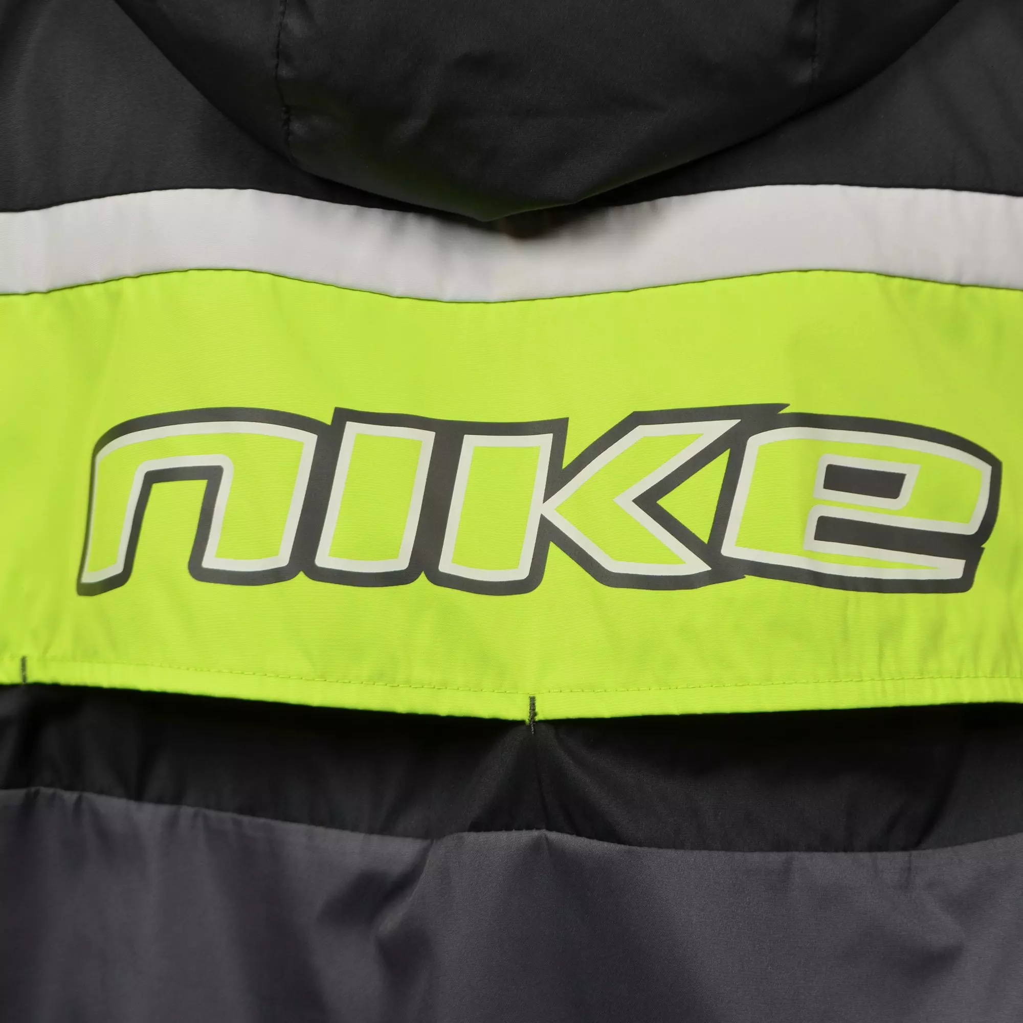 M NIKE WINDRUNNER REMIX JACKET-BLACK/CLAY GREEN/VOLT - BLACK/VOLT