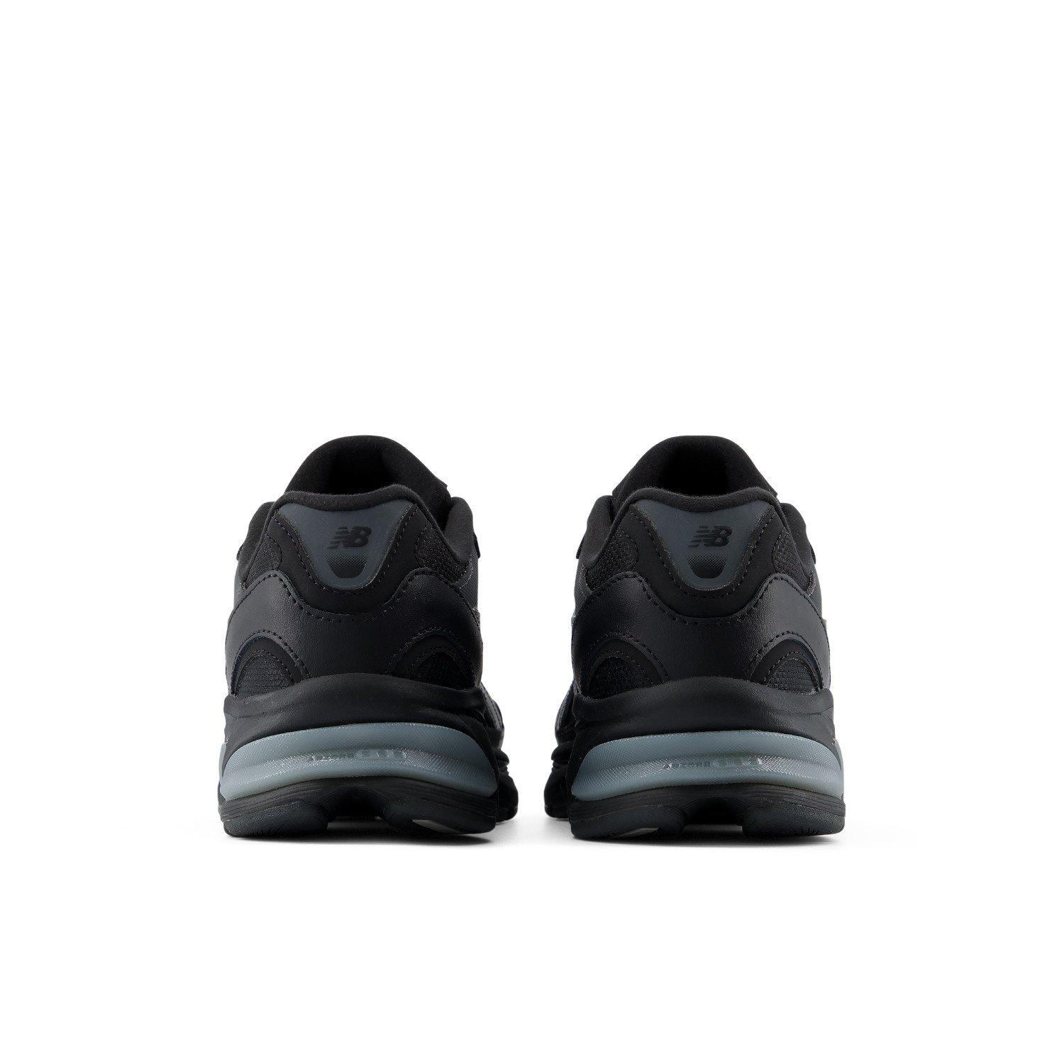 New Balance ABZORB 2010 Grade School Boys' "Black/Grey" Shoe