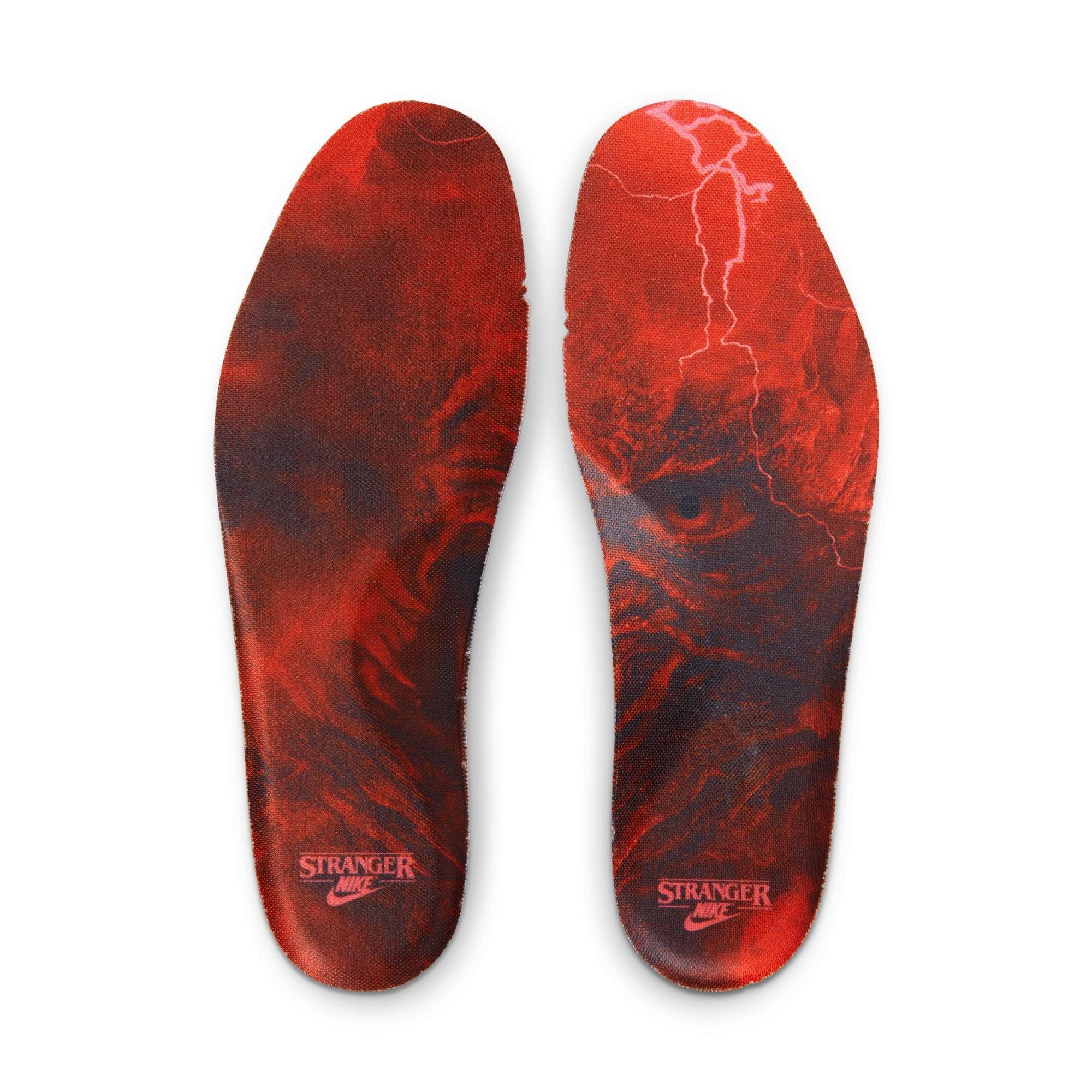 Nike Air Foamposite One "Stranger Things" Men's Shoe - BLACK/BRIGHT CRIMSON/OFF NOIR Thumbnail View 8