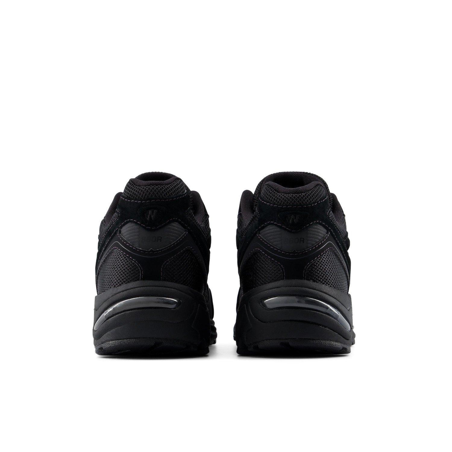 New Balance 880 "Black" Unisex Shoe - BLACK