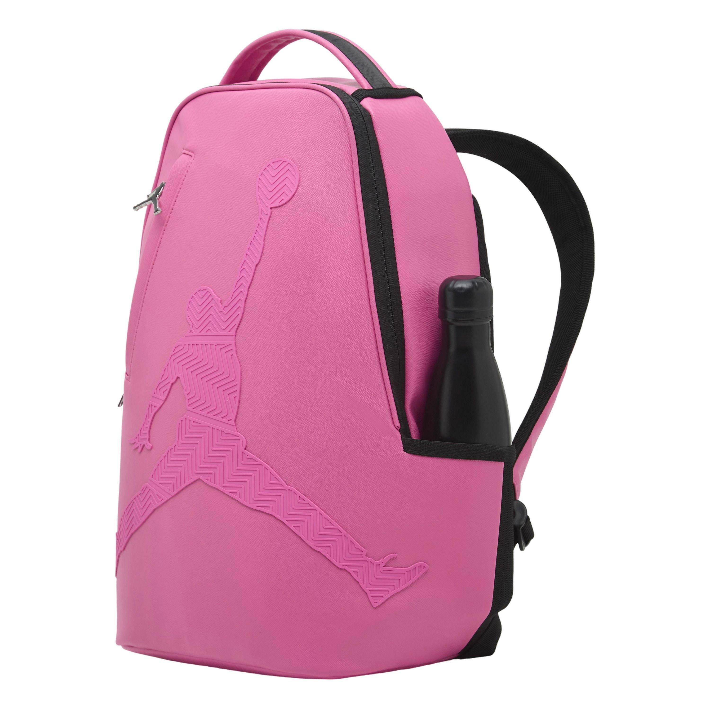 cuyana travel makeup bag Beauty Roll default colour_Onyx Color:Laurel Oak Velocity SB250 Stealth Backpack around closure