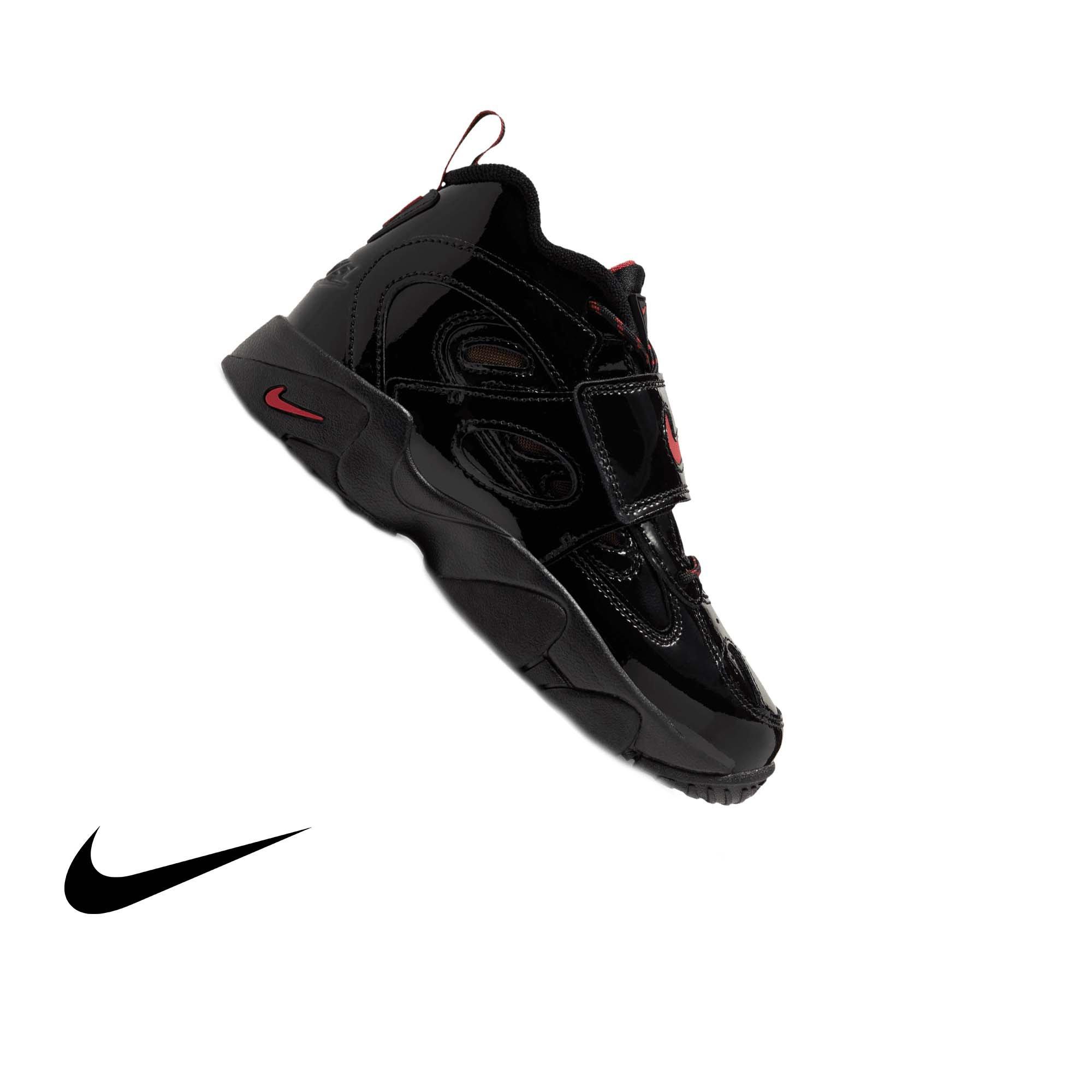 Nike Air Diamond Turf II "Cincy" Preschool Kids' Shoe - BLACK/GYM RED/METALLIC GOLD