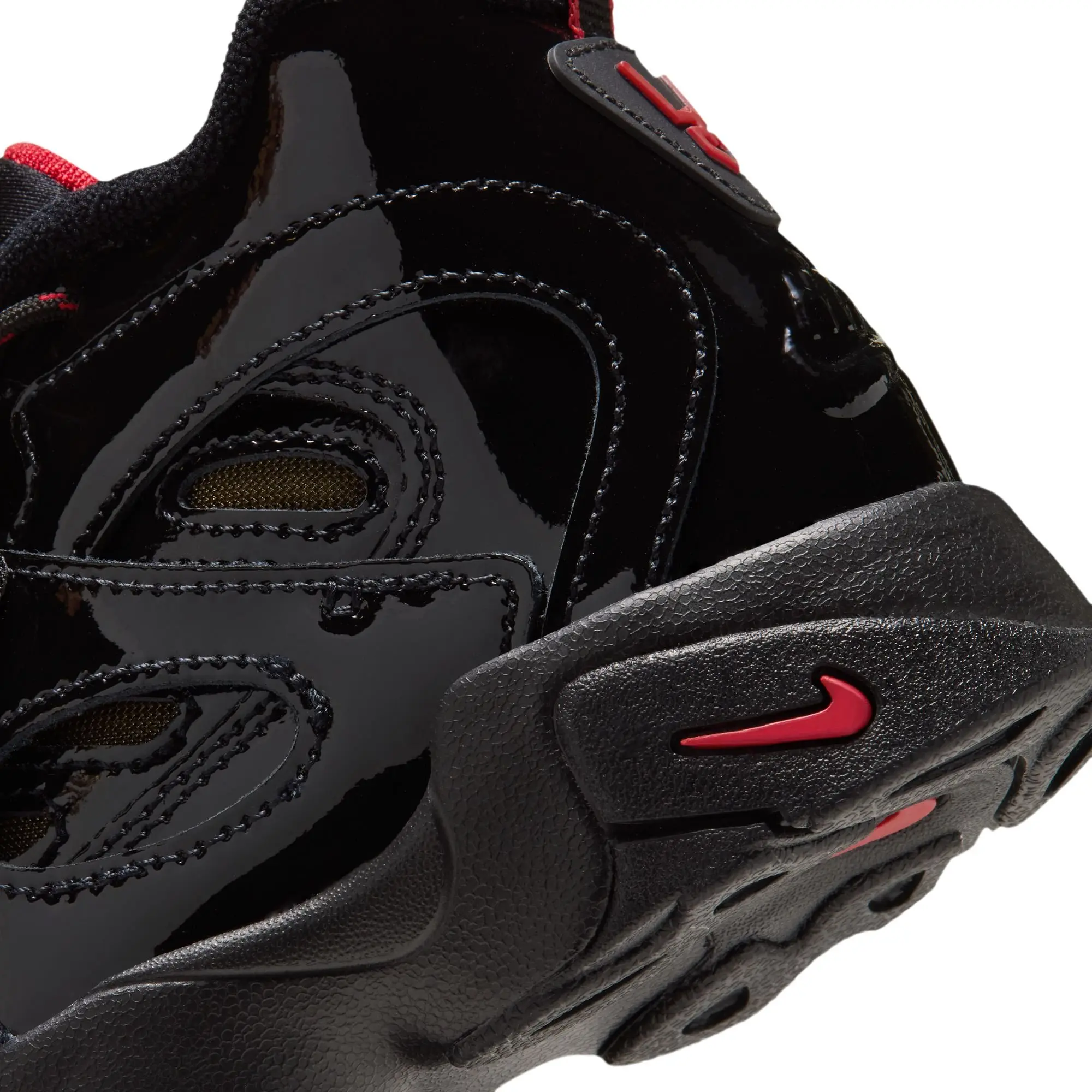 Nike Air Diamond Turf II "Cincy" Preschool Kids' Shoe - BLACK/GYM RED/METALLIC GOLD