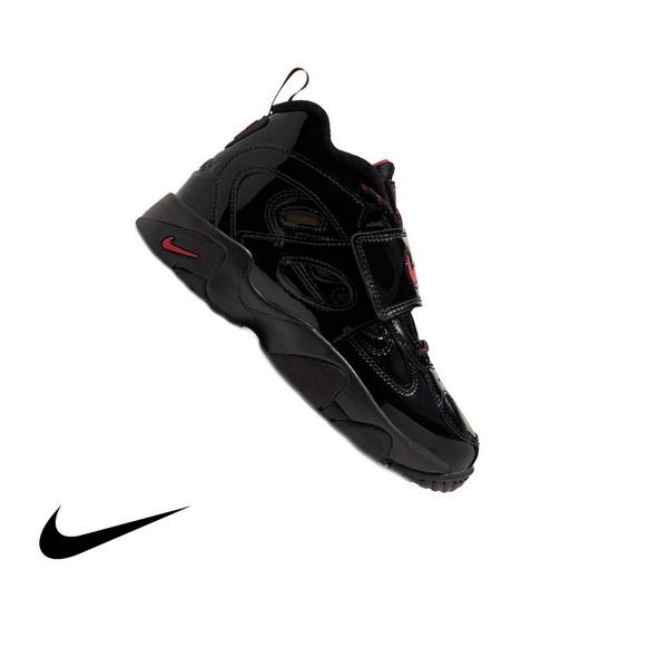 Nike Air Diamond Turf II "Cincy" Preschool Kids' Shoe - BLACK/GYM RED/METALLIC GOLD