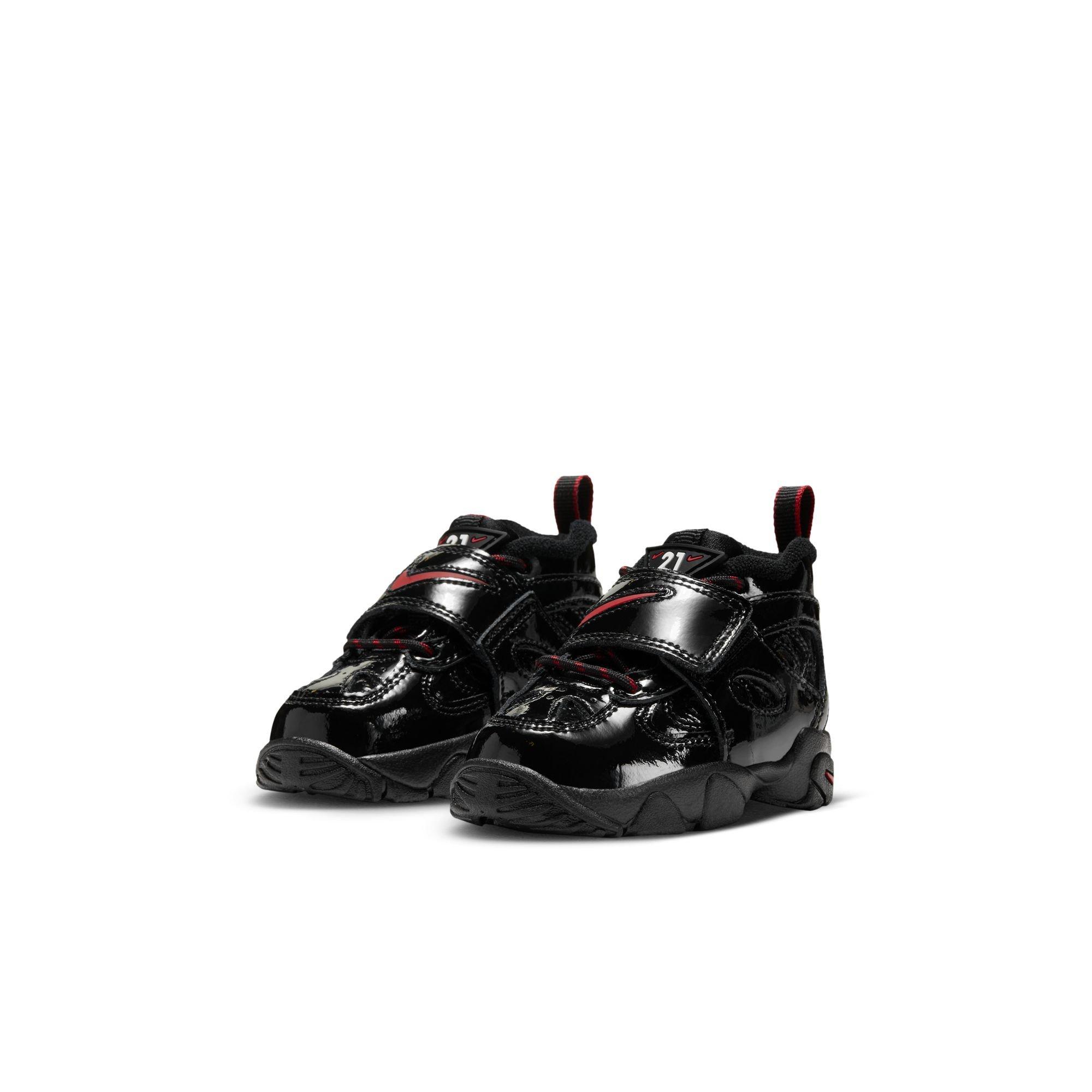 Nike Air Diamond Turf II "Cincy" Toddler Kids' Shoe - BLACK/GYM RED/METALLIC GOLD