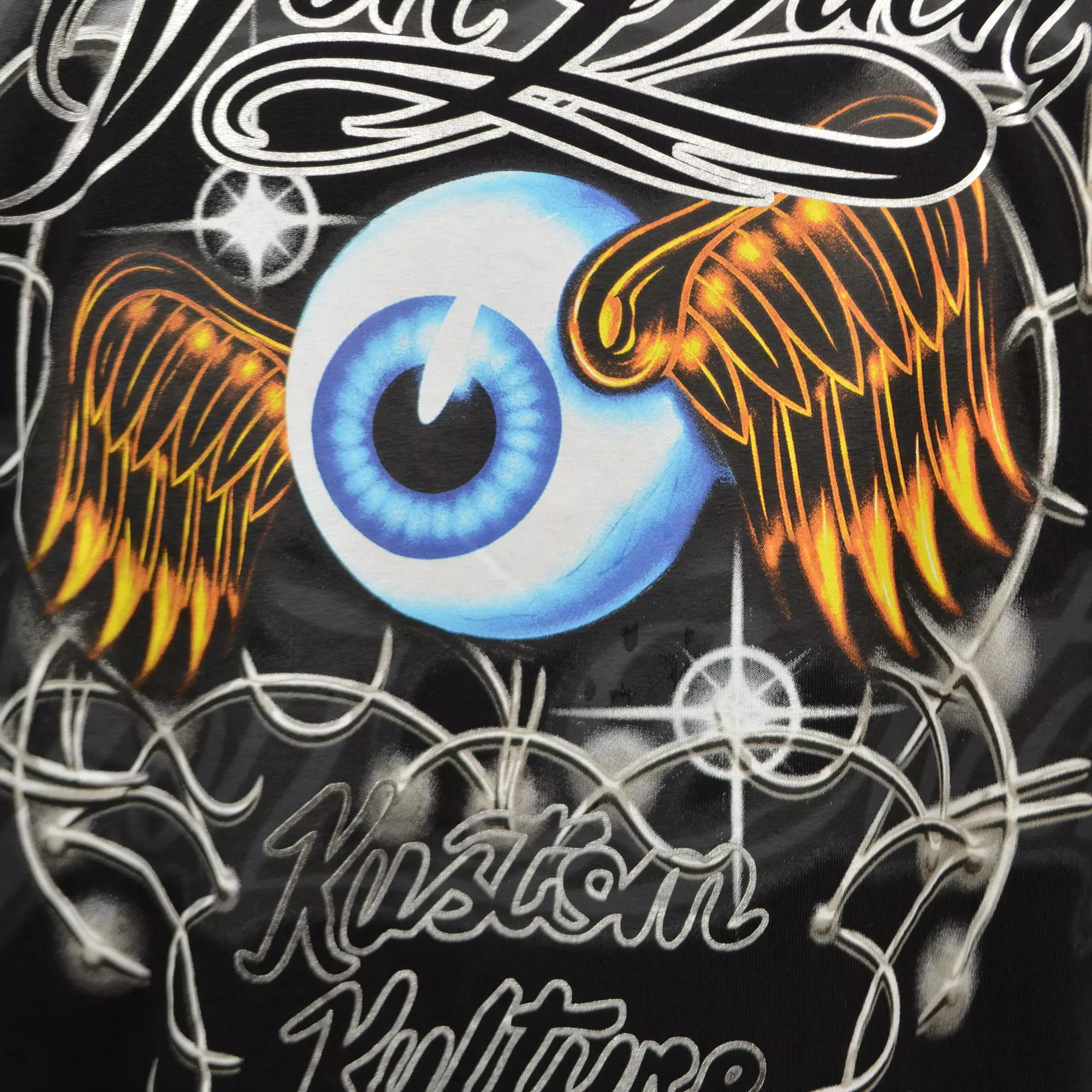 Von Dutch Men's Silver Foil Spray Wash Tee - BLACK