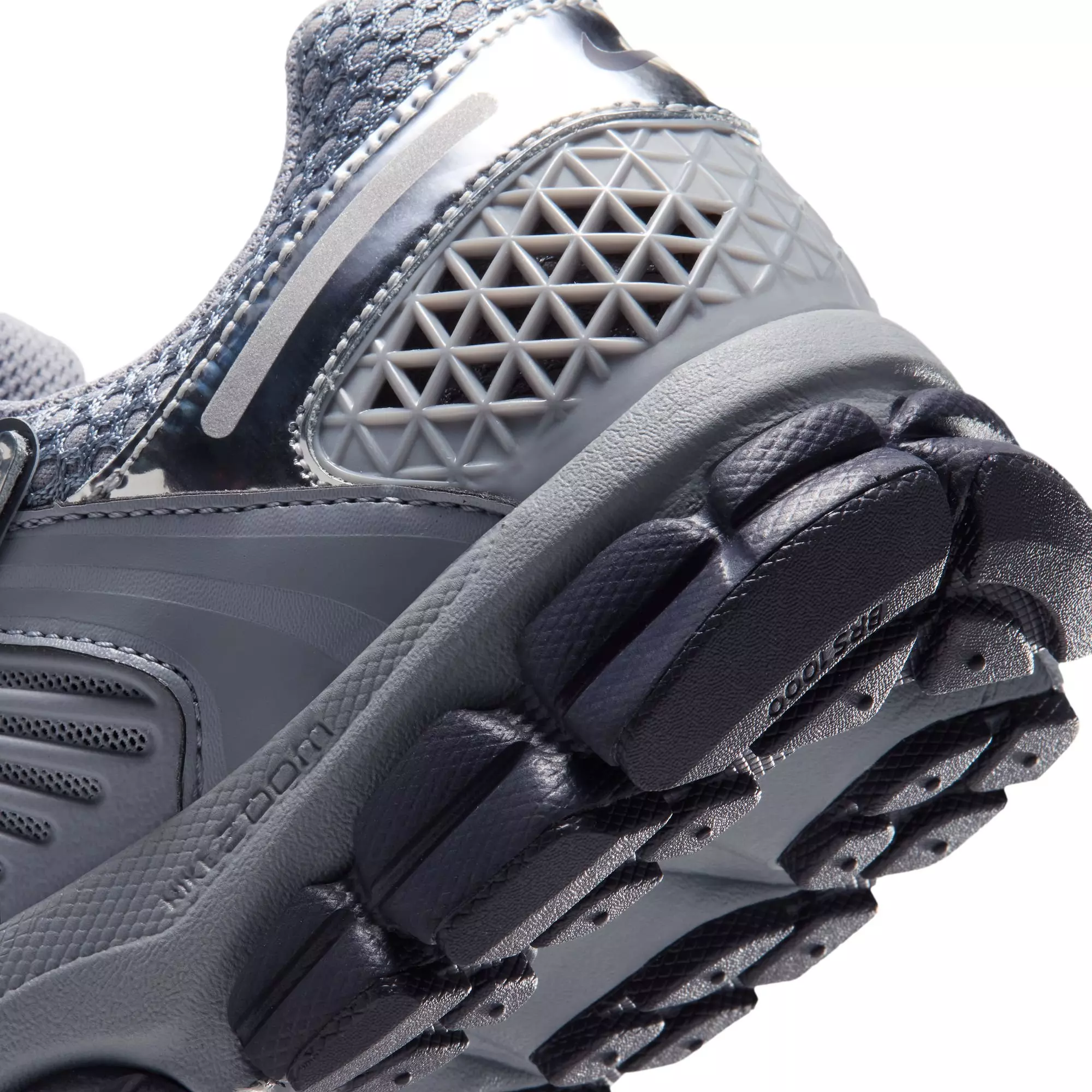 Nike Vomero 5 "Stealth/Metallic Silver/Gridiron" Women's Shoe - CHROME