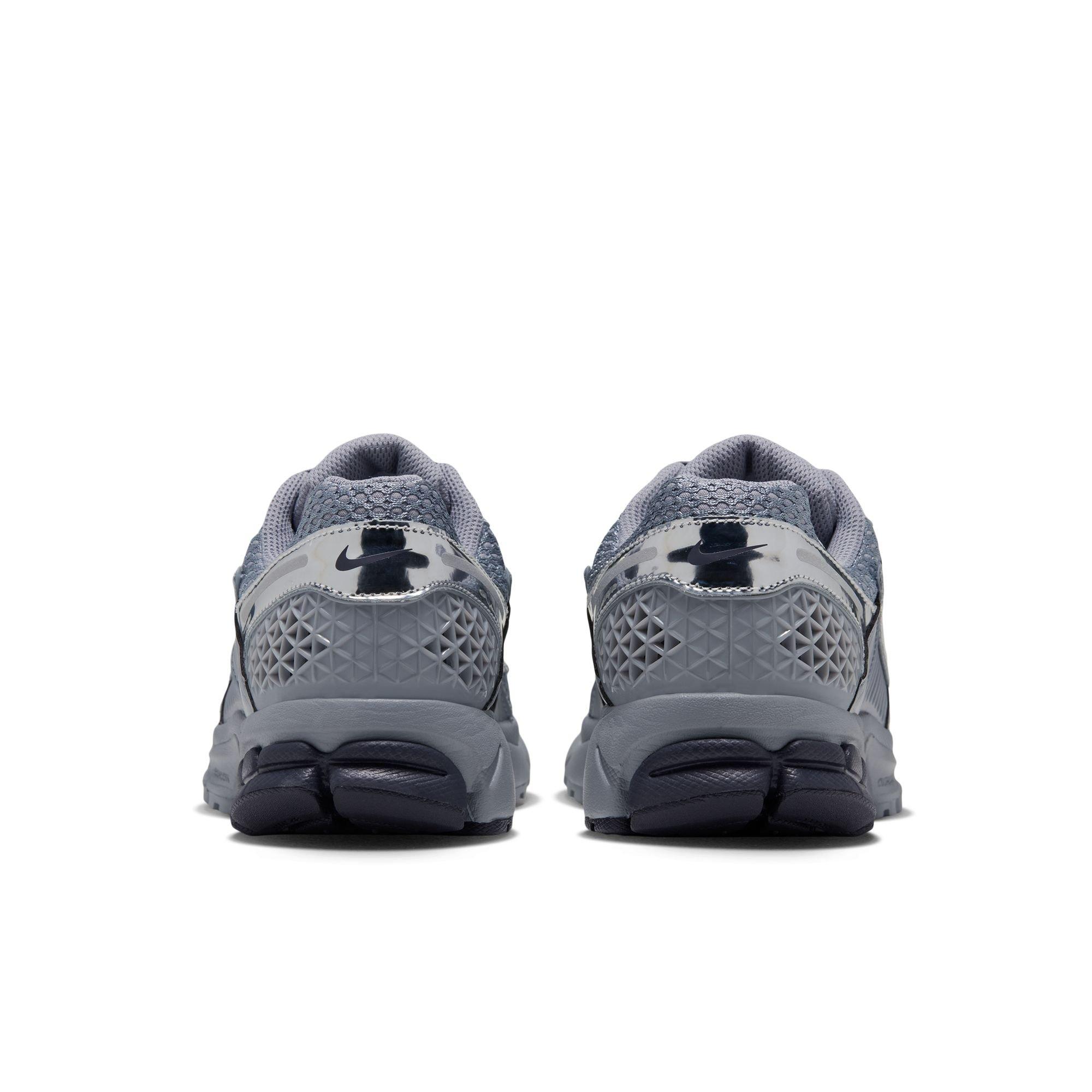 Nike Vomero 5 "Stealth/Metallic Silver/Gridiron" Women's Shoe - CHROME