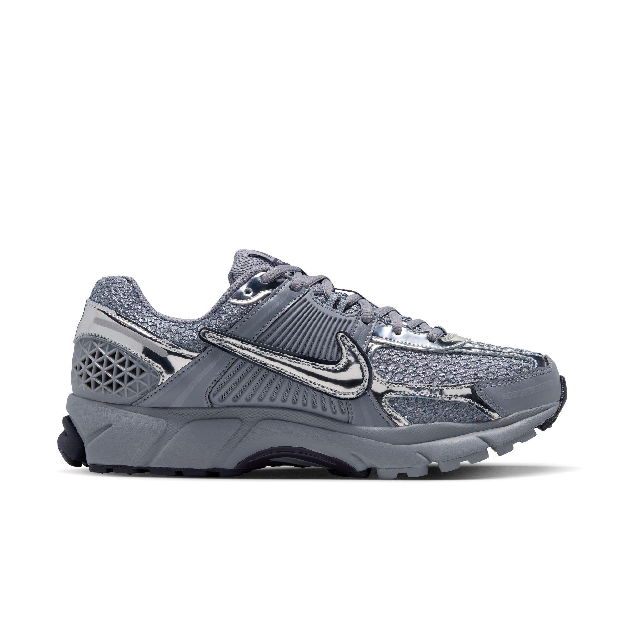Nike Vomero 5 "Stealth/Metallic Silver/Gridiron" Women's Shoe - CHROME