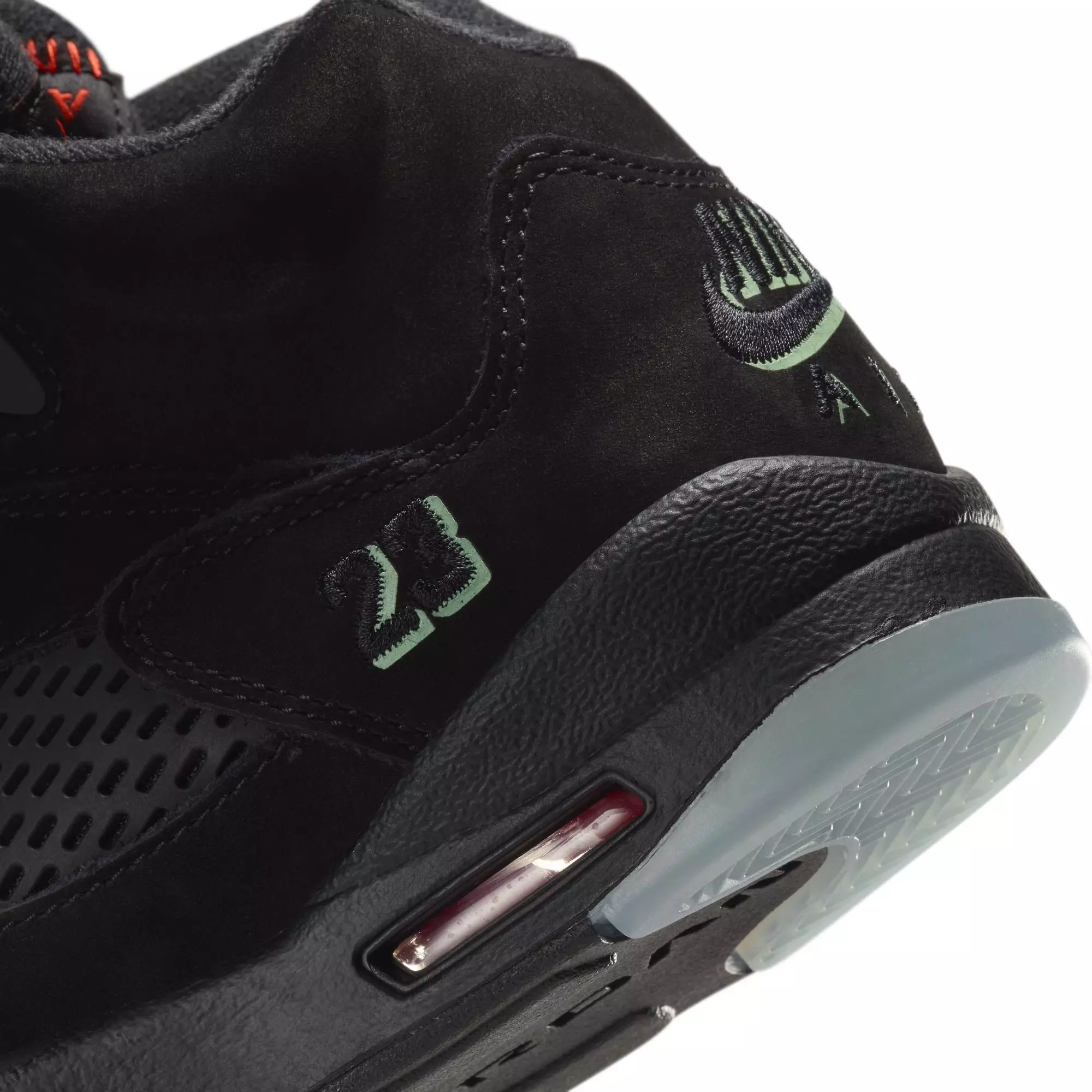 Jordan 5 Retro "Halloween" Grade School Kids' Shoe - BLACK/PICANTE RED/GLOW N THE DARK