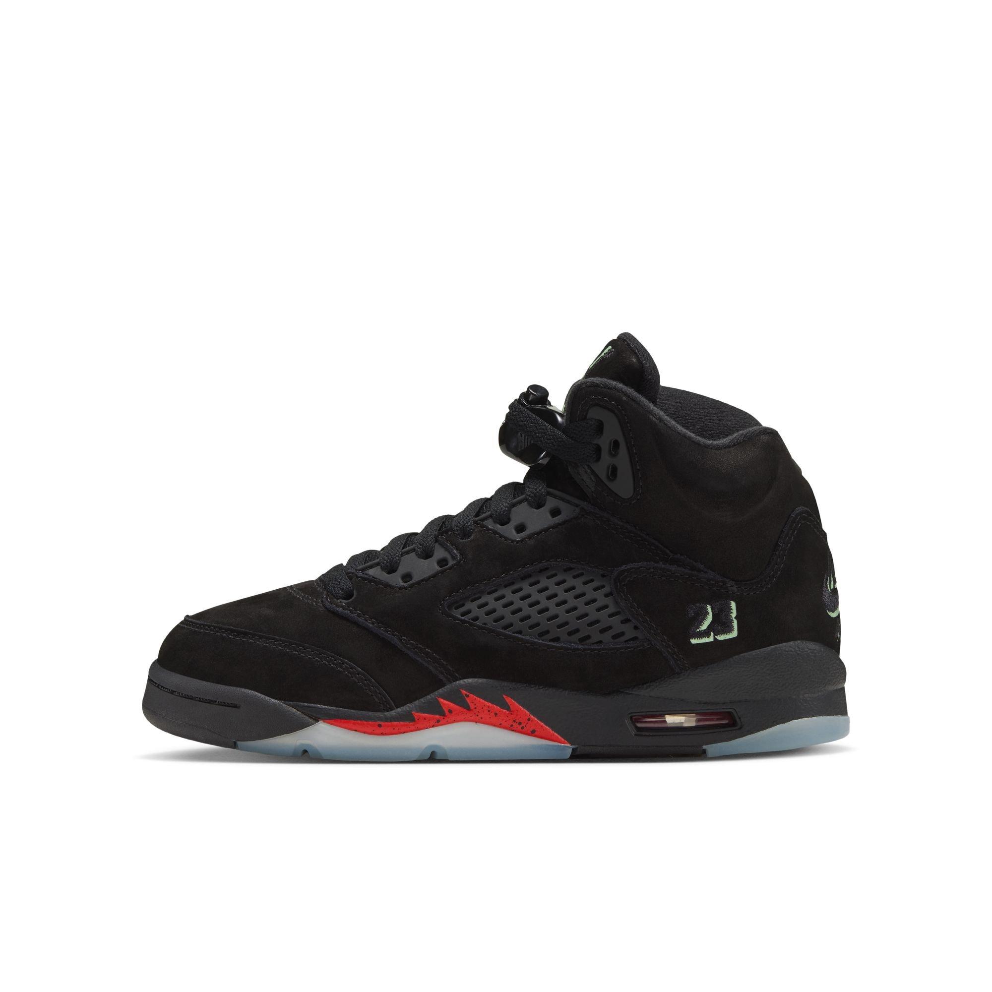 Jordan 5 Retro "Halloween" Grade School Kids' Shoe - BLACK/PICANTE RED/GLOW N THE DARK