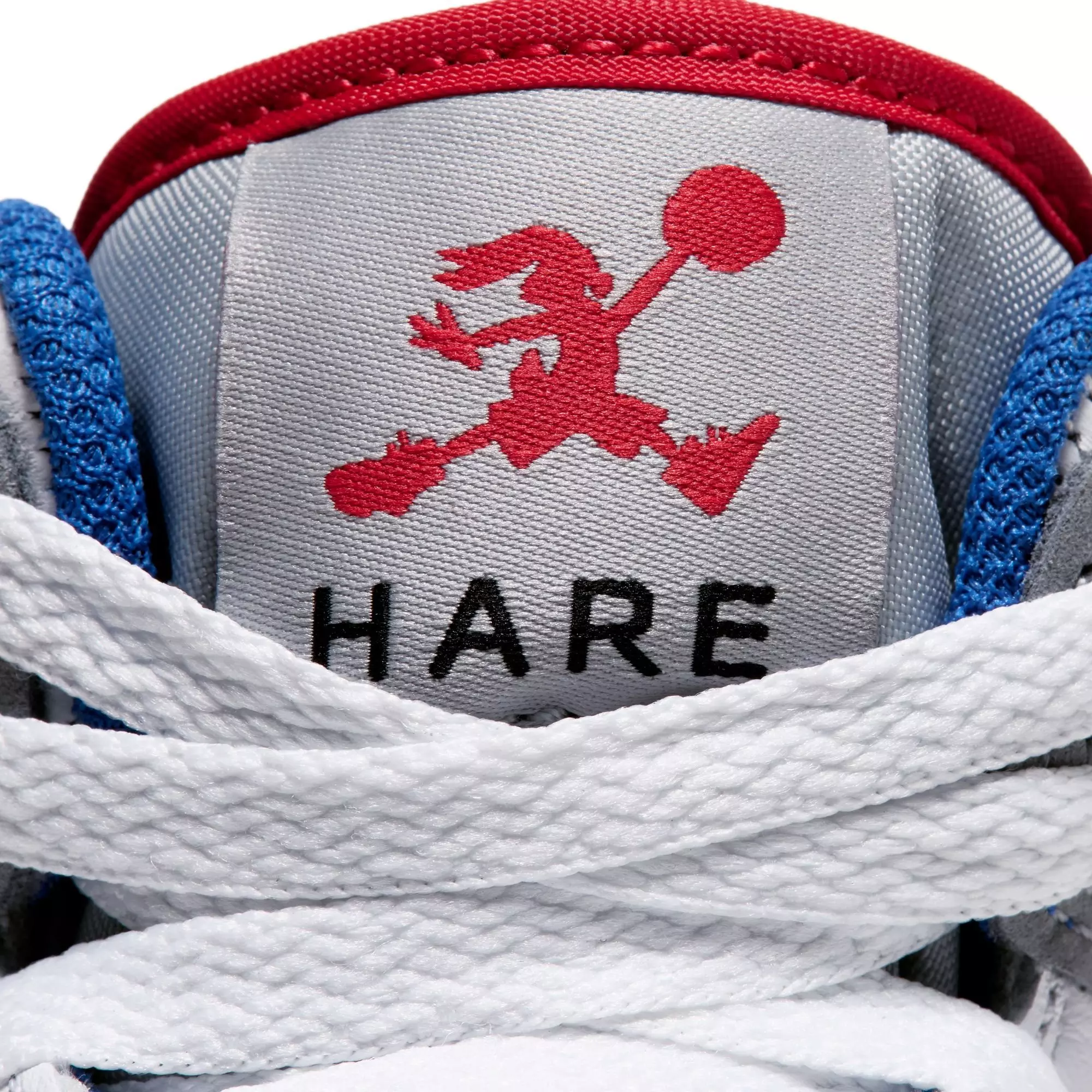 Jordan 1 Mid SE "Hare" Grade School Kids' Shoe - LT SMOKE GREY/VARSITY ROYAL