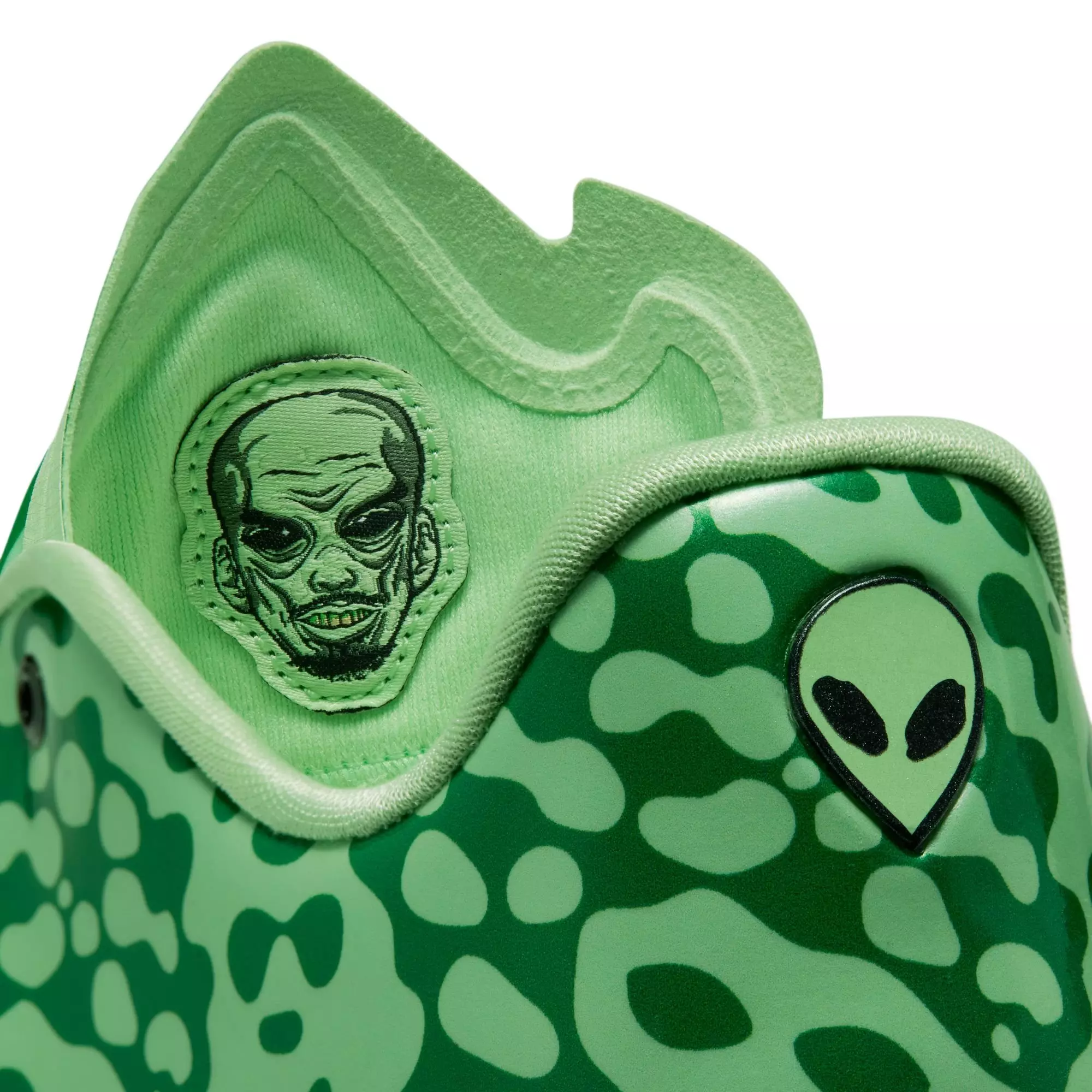 Nike G.T. Cut 4 "Halloween" Men's Basketball Shoe - VAPOR GREEN/METALLIC OCHRE/STEAM