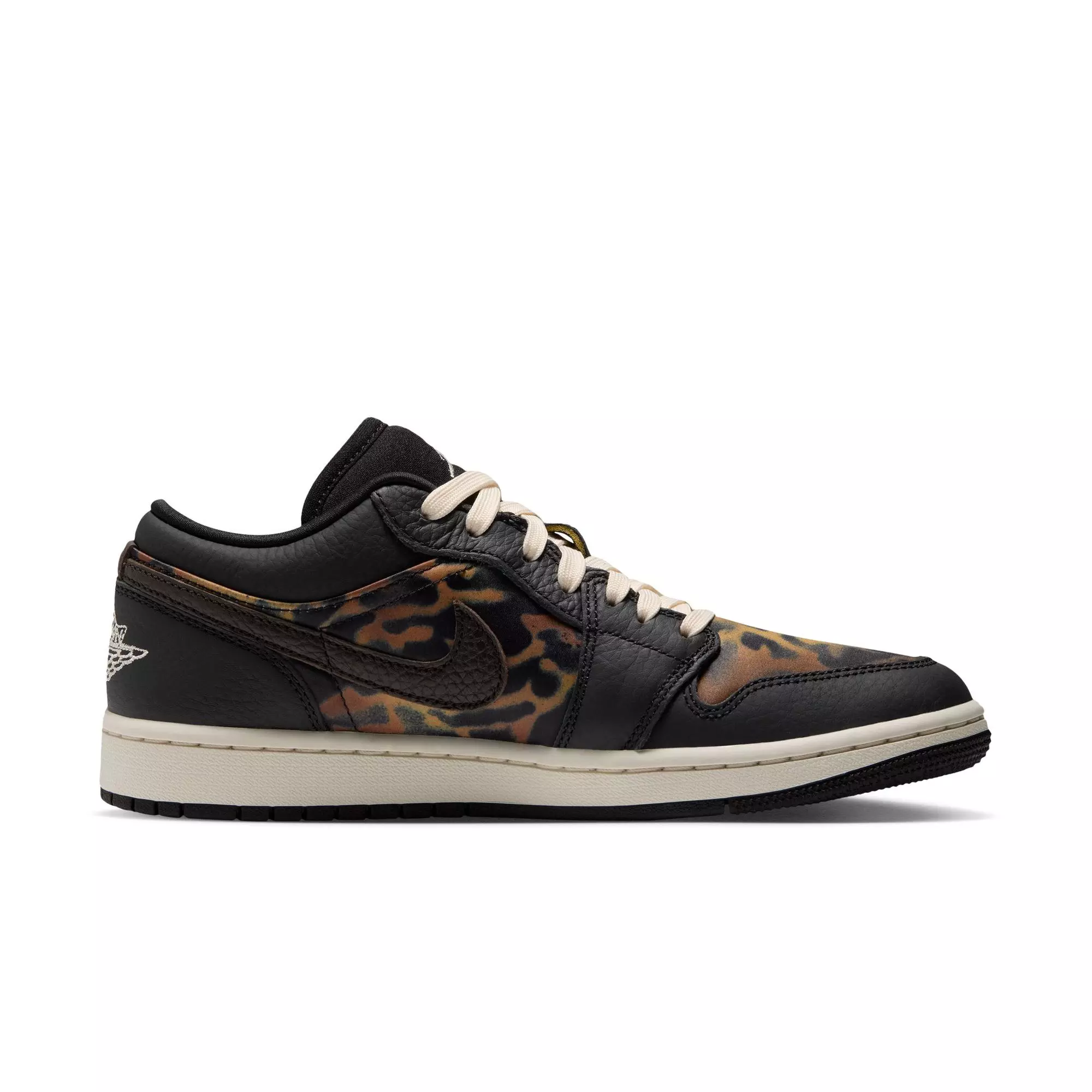 Jordan 1 Low SE "Black/Chalk/Velvet Brown" Women's Shoe - BLACK/BROWN