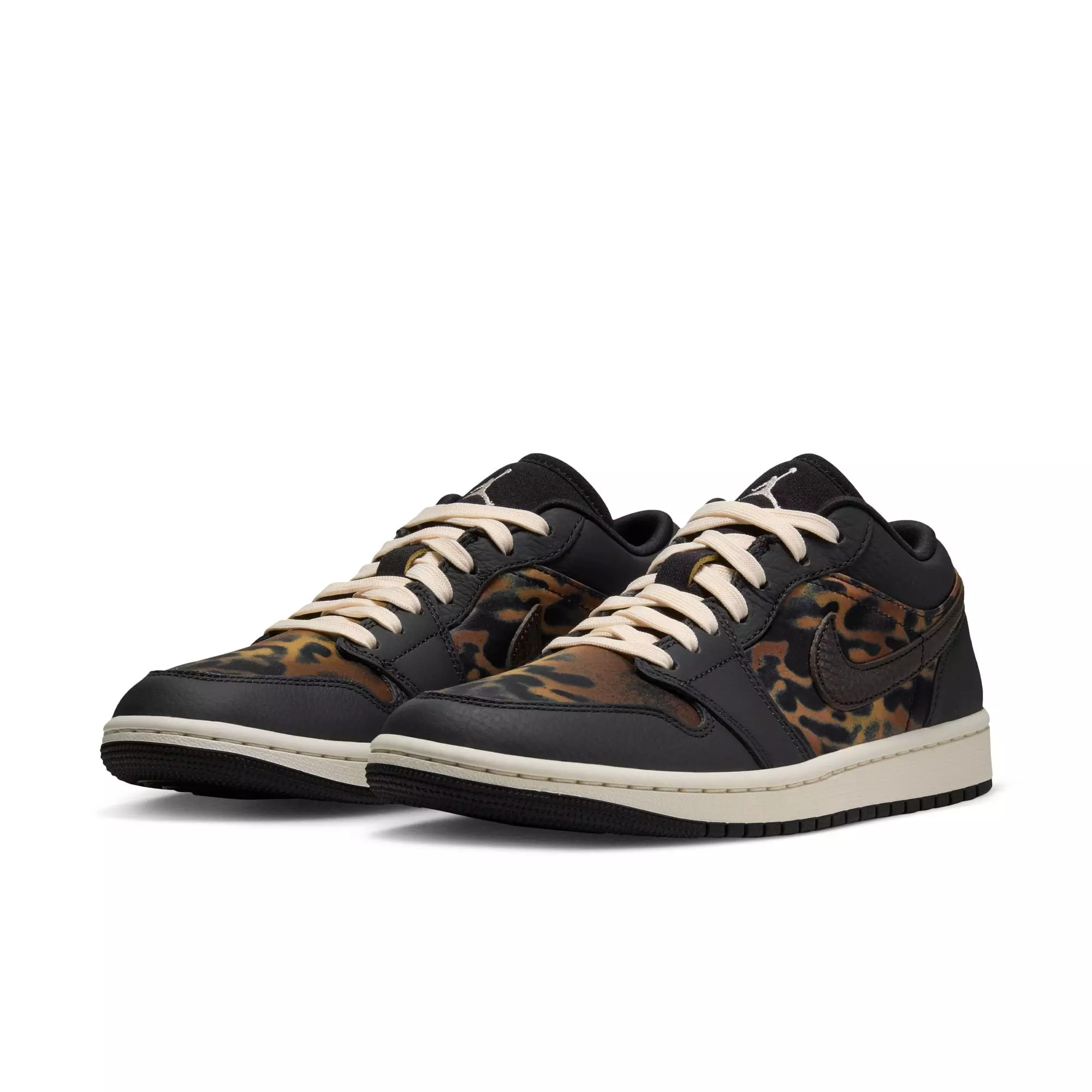 Jordan 1 Low SE "Black/Chalk/Velvet Brown" Women's Shoe - BLACK/BROWN