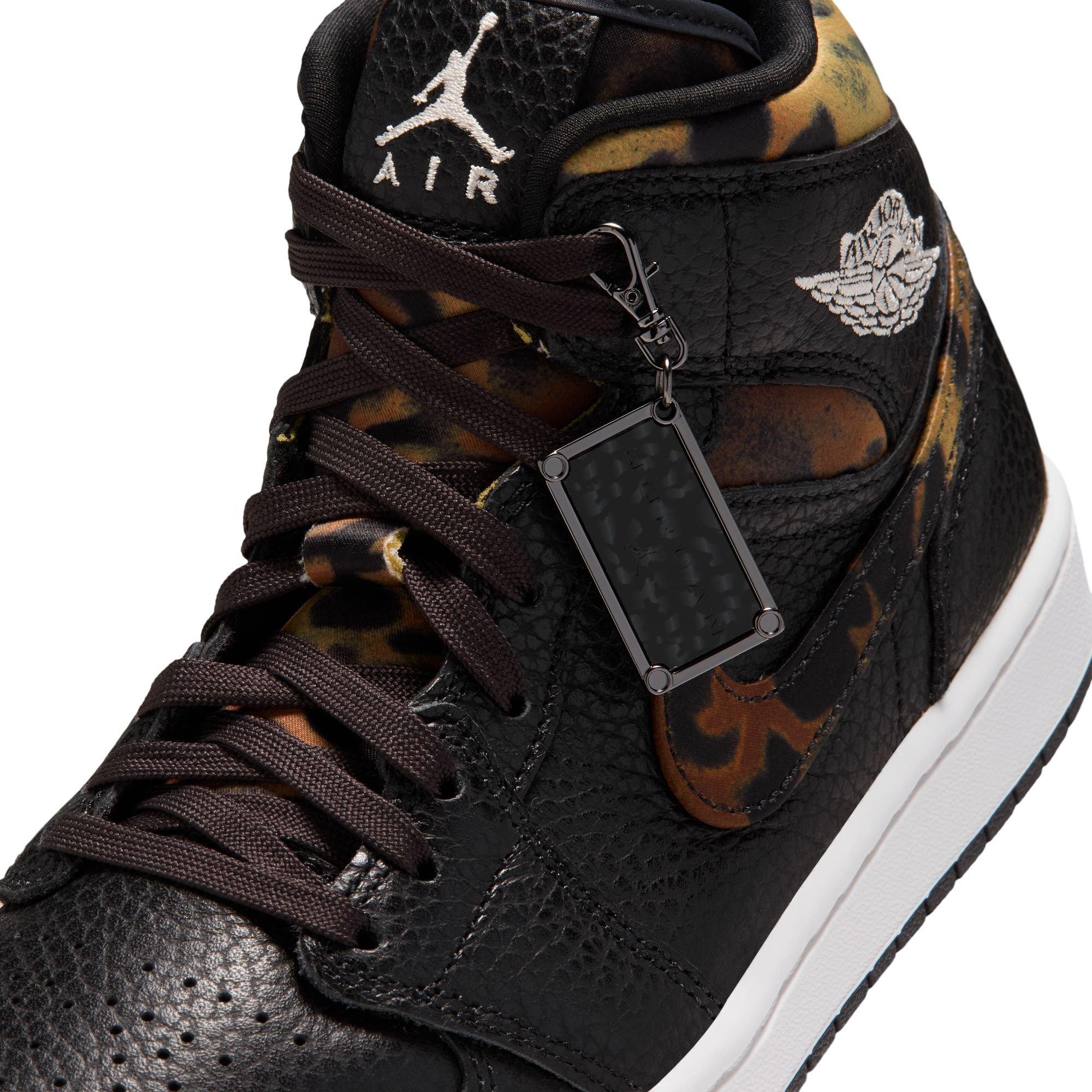 Jordan 1 Mid SE "Black/Chalk/Velvet Brown" Women's Shoe - BLACK/BROWN