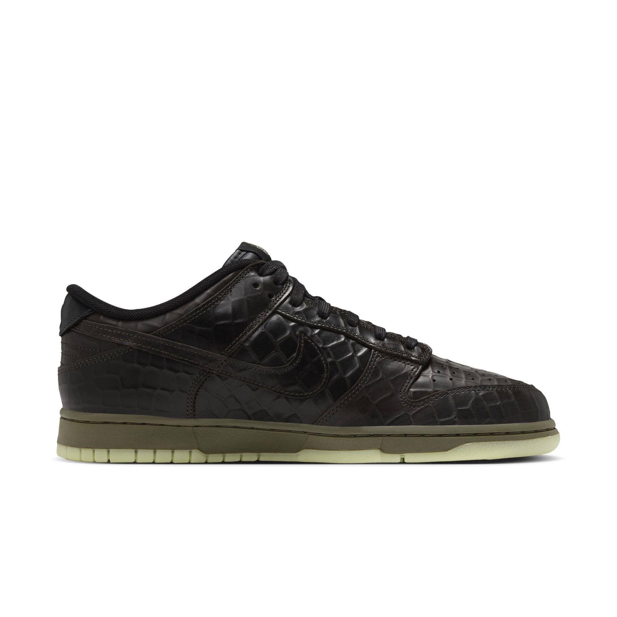 Nike Dunk Low Premium "Halloween" Men's Shoe - BOG GREEN/BLACK/LUMINOUS GREEN