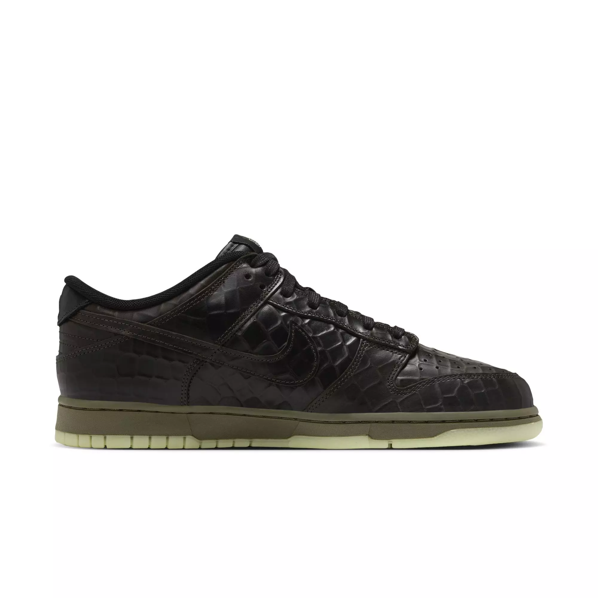 Nike Dunk Low Premium "Halloween" Men's Shoe - BOG GREEN/BLACK/LUMINOUS GREEN