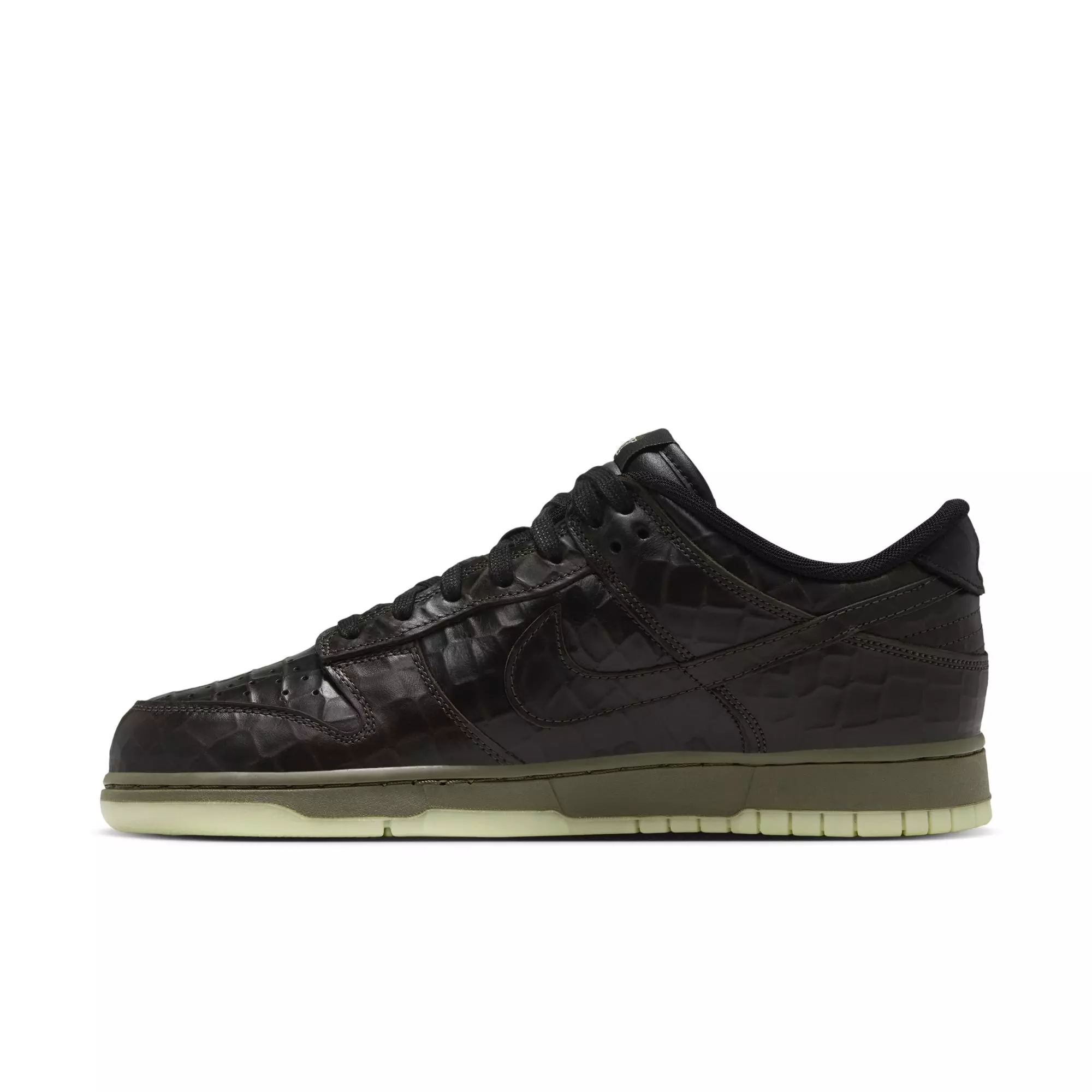 Nike Dunk Low Premium "Halloween" Men's Shoe - BOG GREEN/BLACK/LUMINOUS GREEN