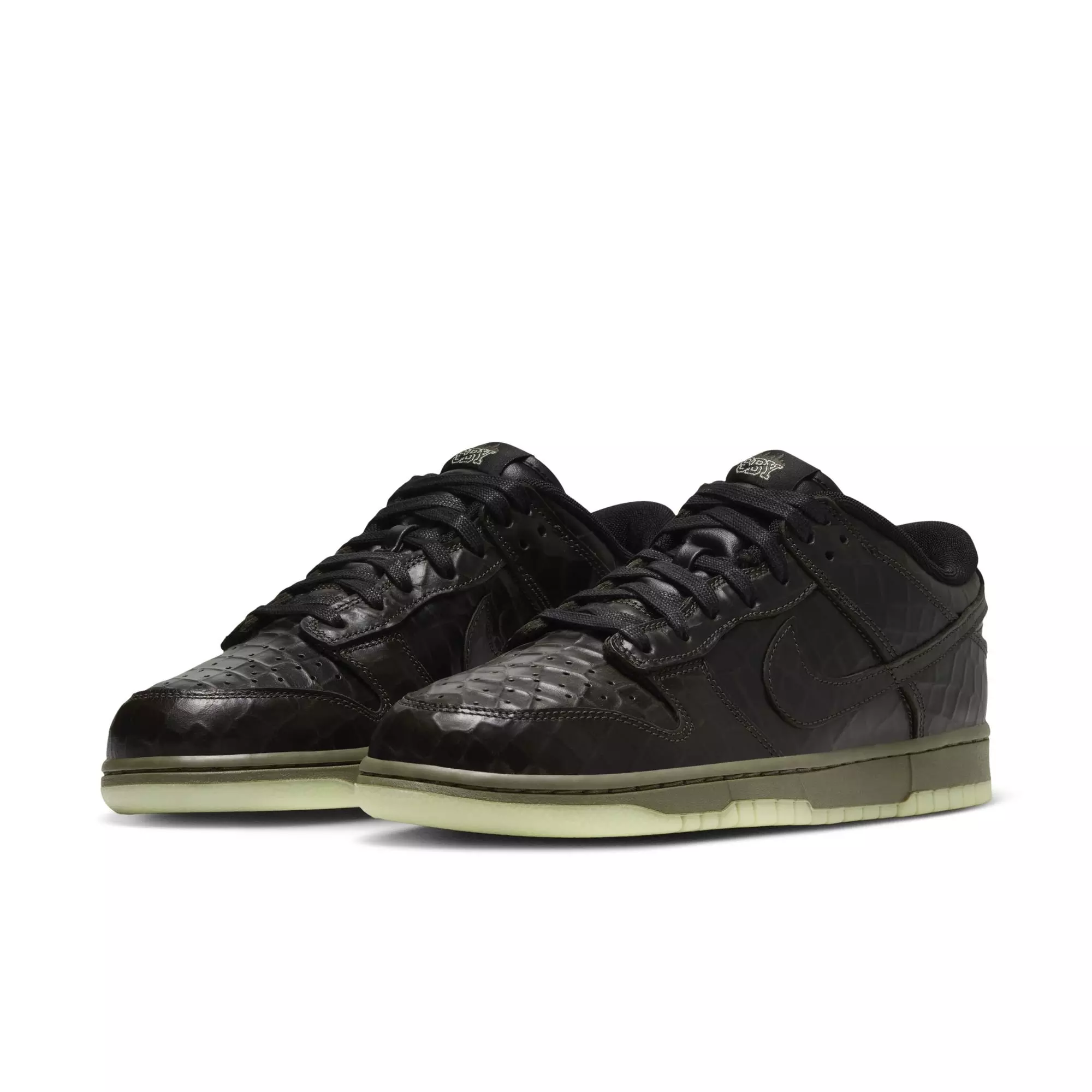 Nike Dunk Low Premium "Halloween" Men's Shoe - BOG GREEN/BLACK/LUMINOUS GREEN