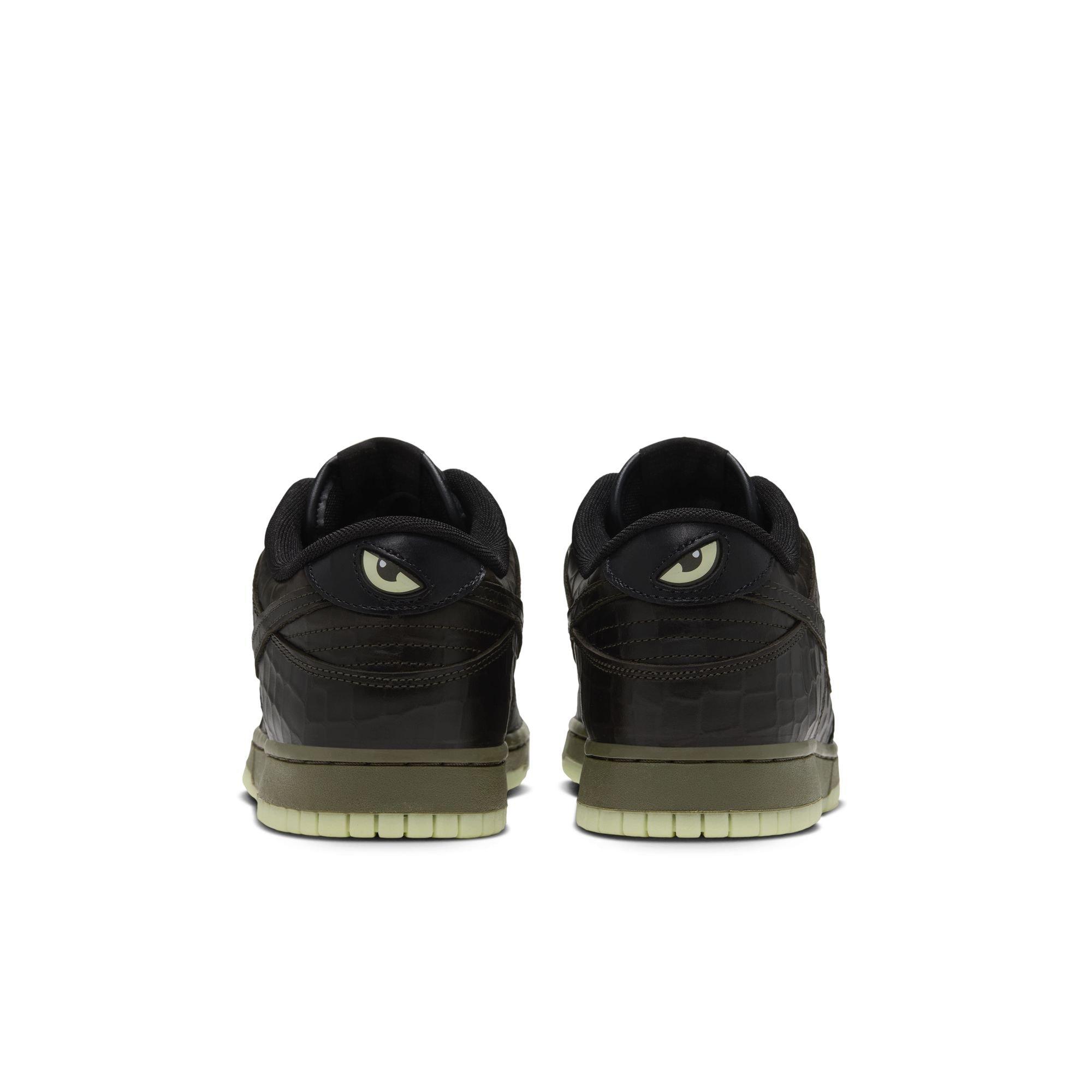 Nike Dunk Low Premium "Halloween" Men's Shoe - BOG GREEN/BLACK/LUMINOUS GREEN