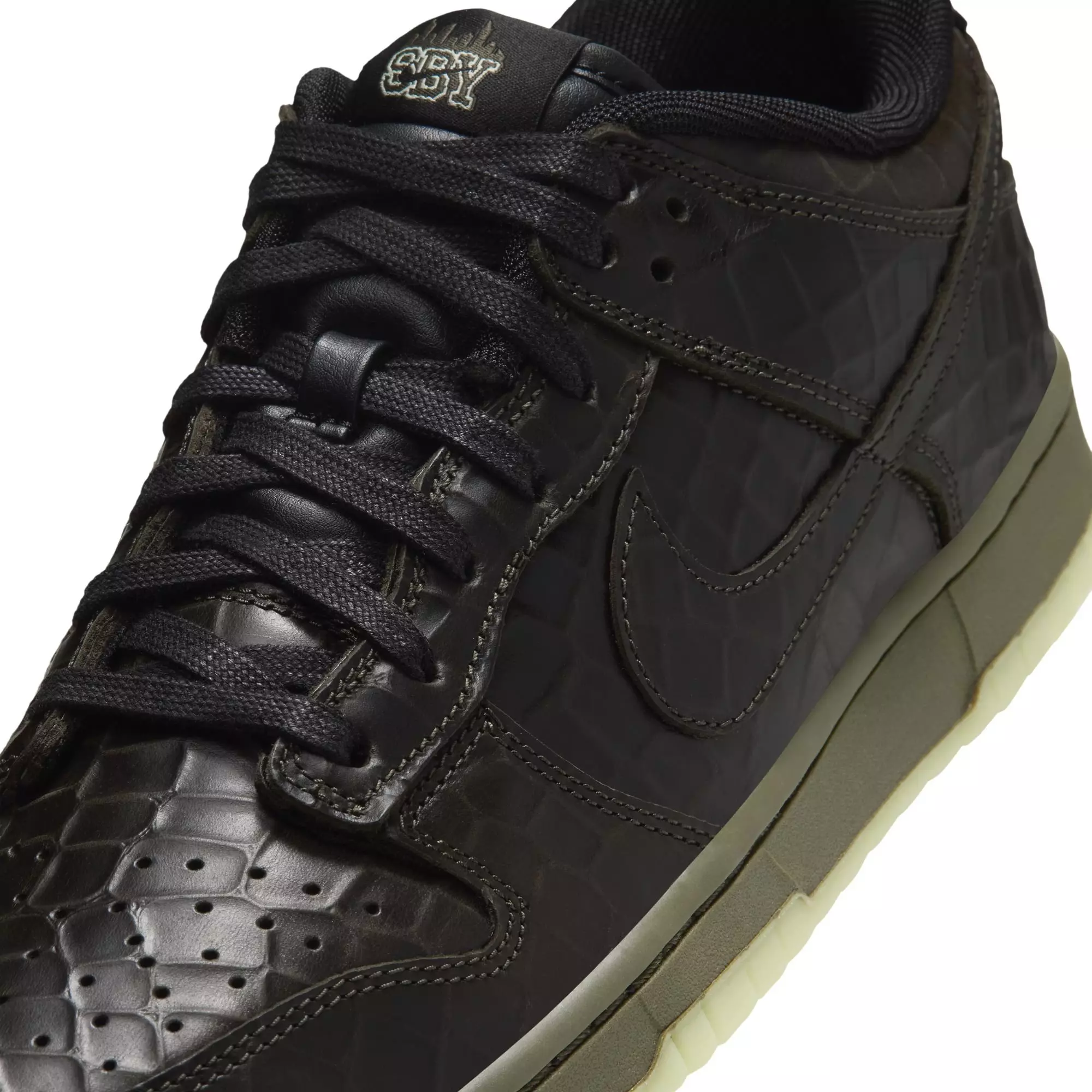 Nike Dunk Low Premium "Halloween" Men's Shoe - BOG GREEN/BLACK/LUMINOUS GREEN