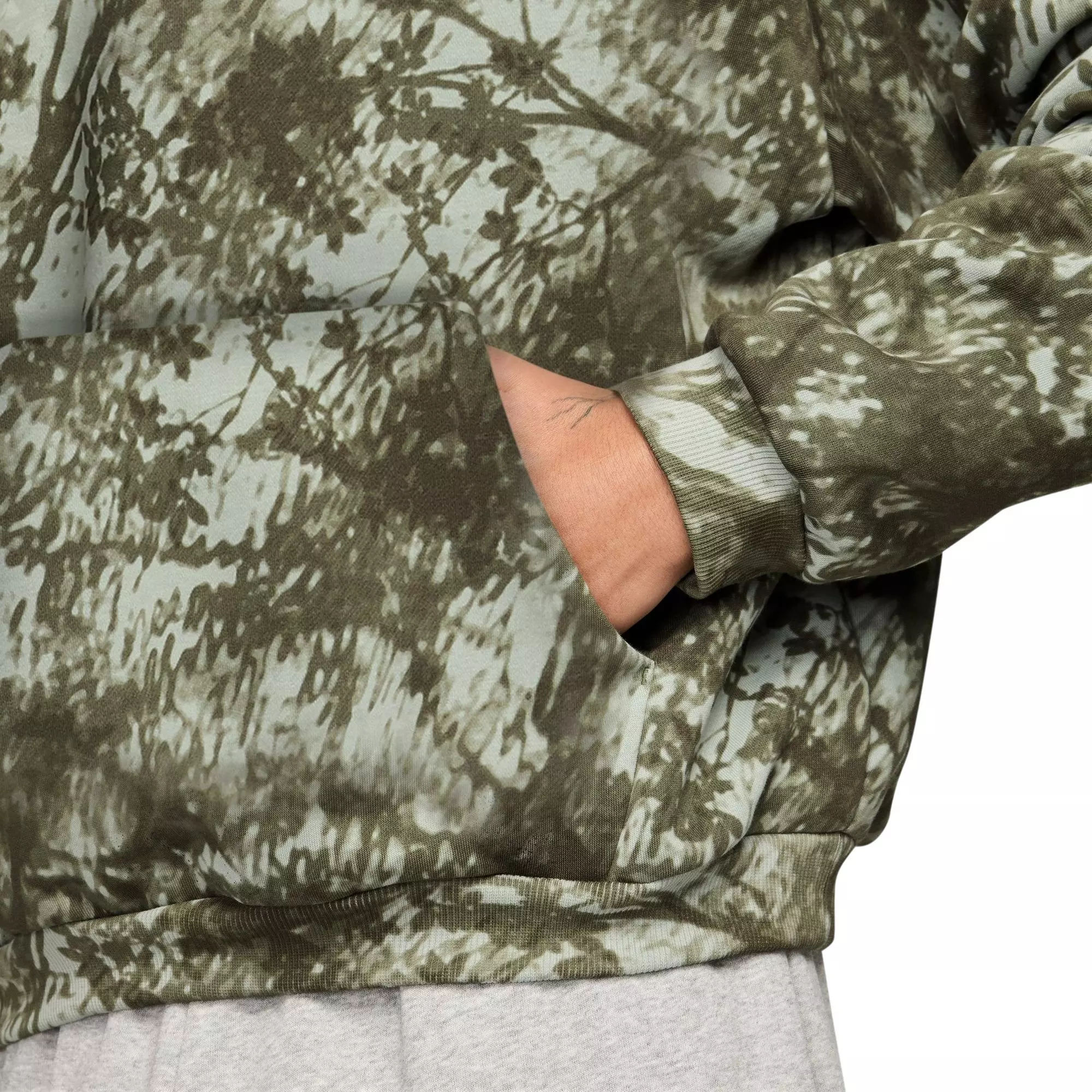 Nike Men's Standard Issue Therma-FIT Brushed Basketball Pullover Hoodie - Olive Camo - OLIVE CAMO