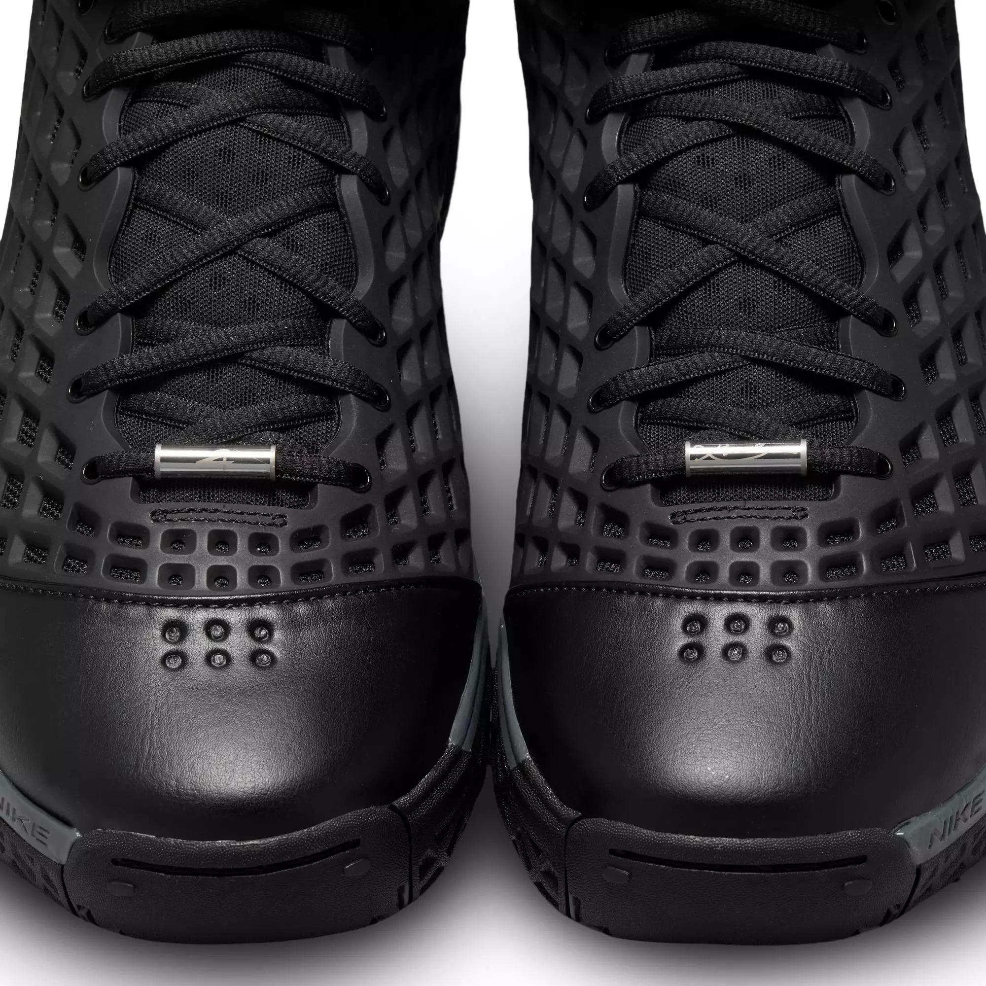 Kobe III Low Protro "Orca" Men's Basketball Shoe - BLACK