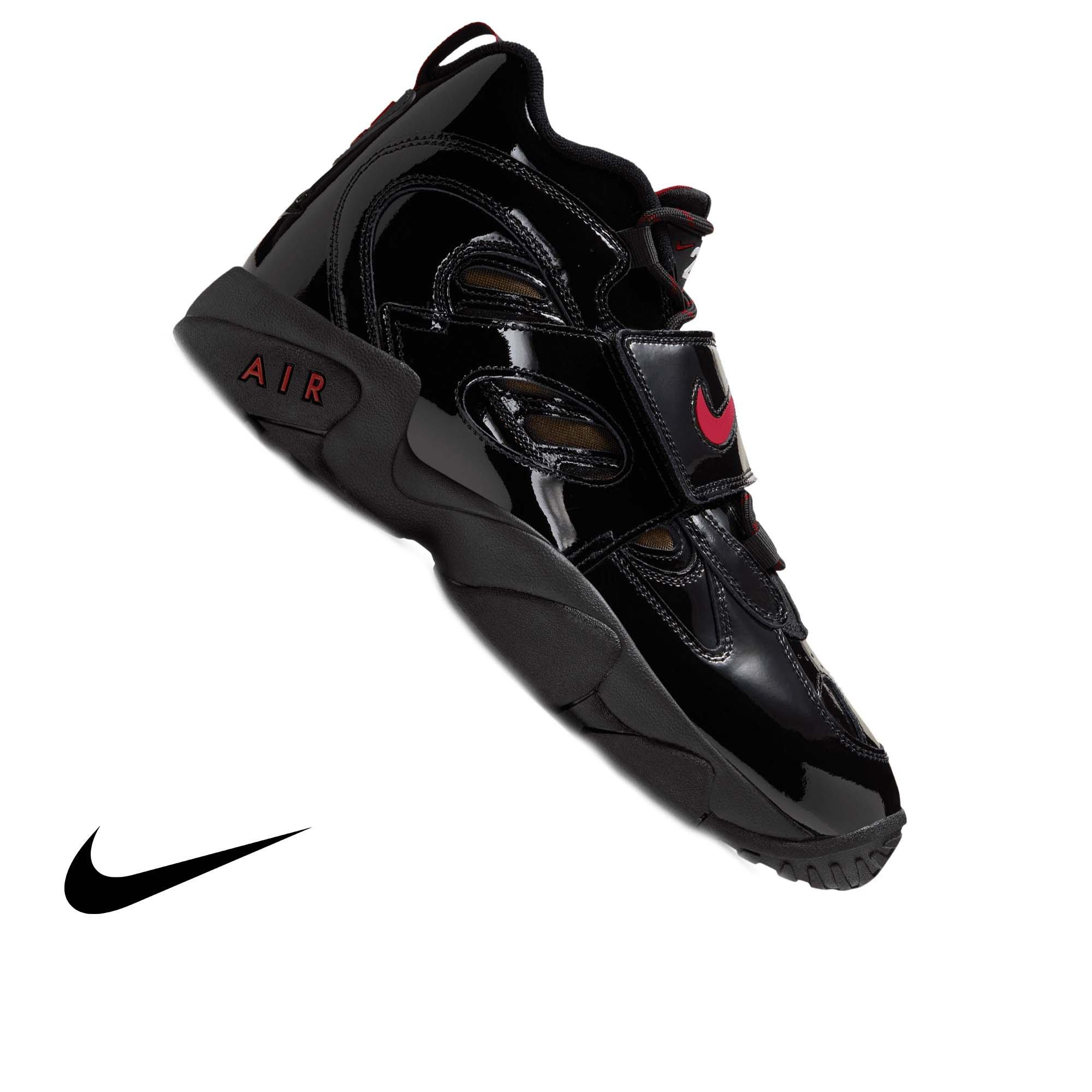 Nike Air Diamond Turf II "Cincy" Men's Shoe - BLACK/GYM RED/METALLIC GOLD