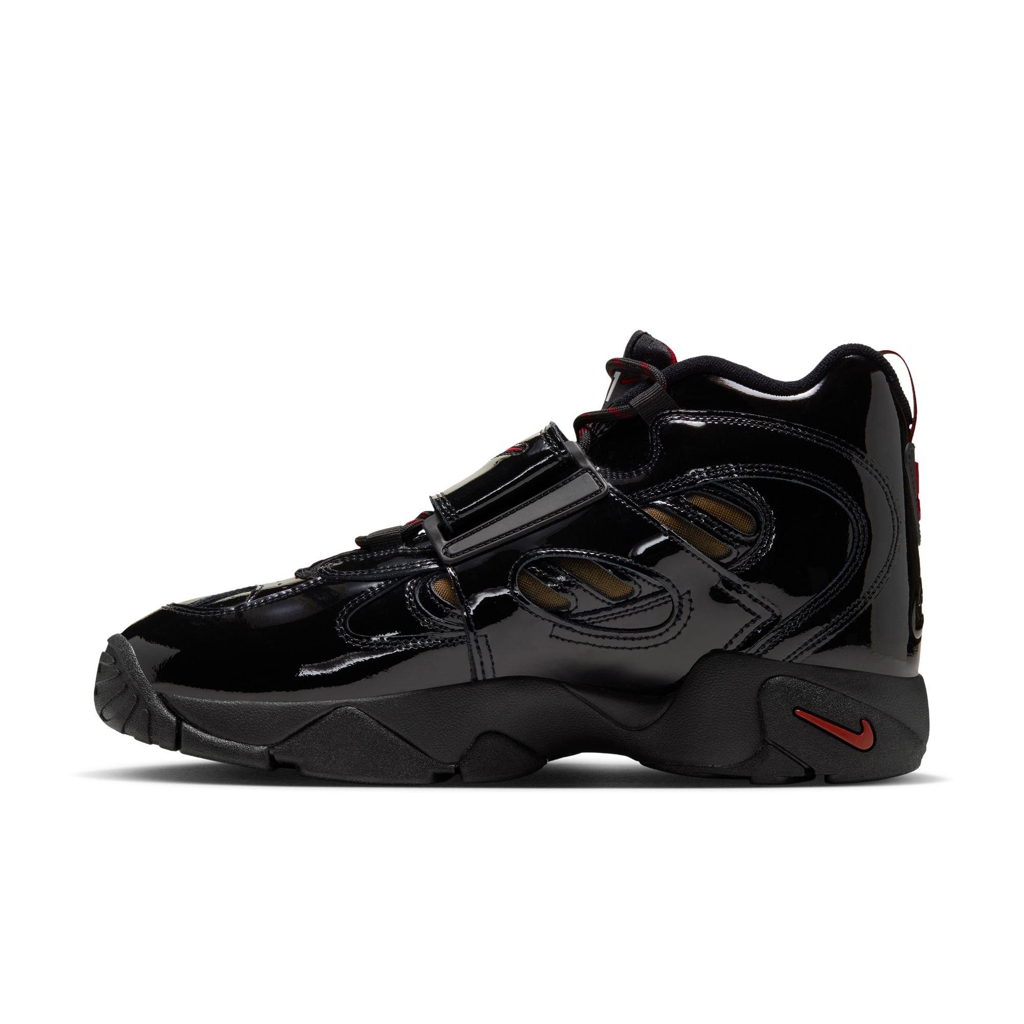Nike Air Diamond Turf II "Cincy" Men's Shoe - BLACK/GYM RED/METALLIC GOLD