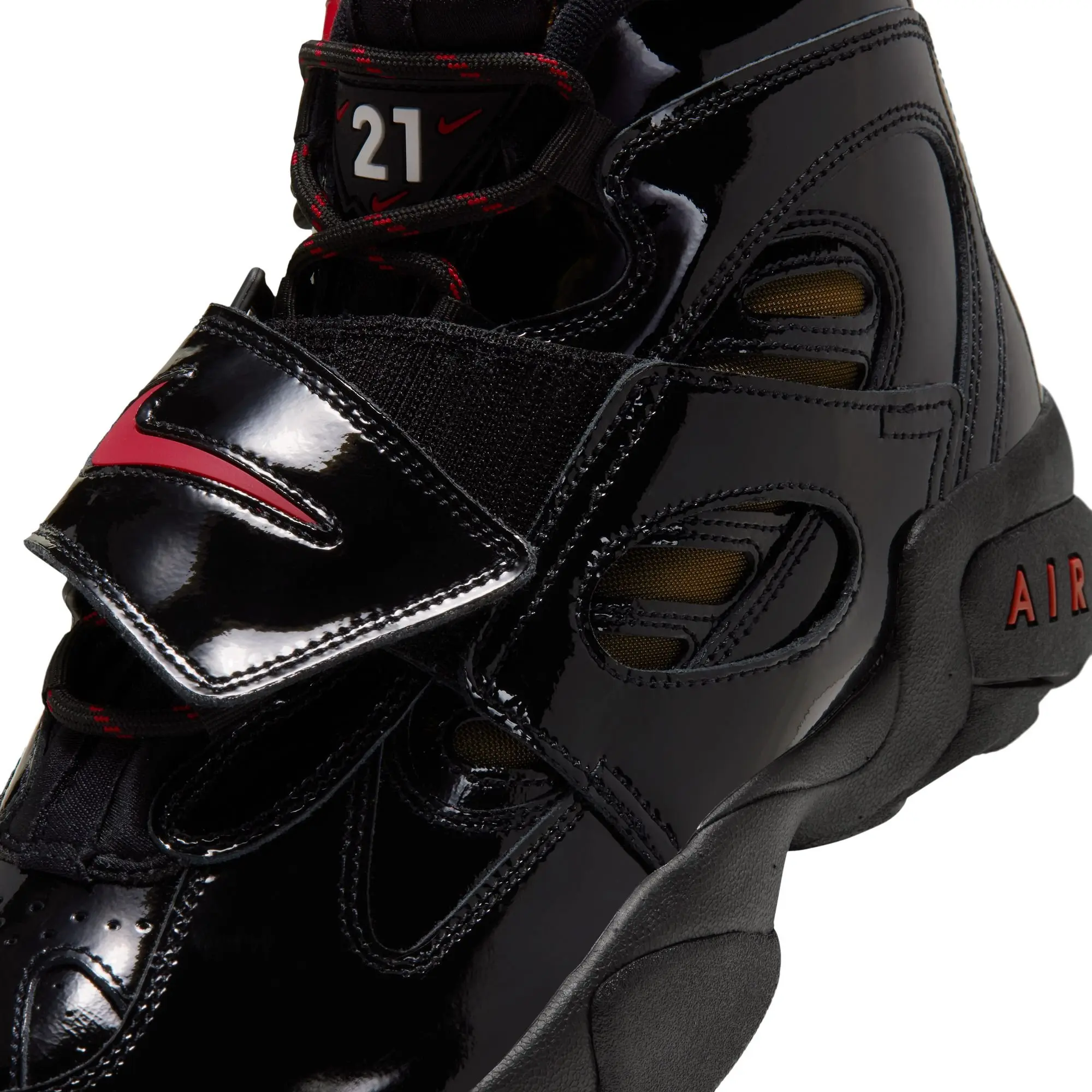 Nike Air Diamond Turf II "Cincy" Men's Shoe - BLACK/GYM RED/METALLIC GOLD