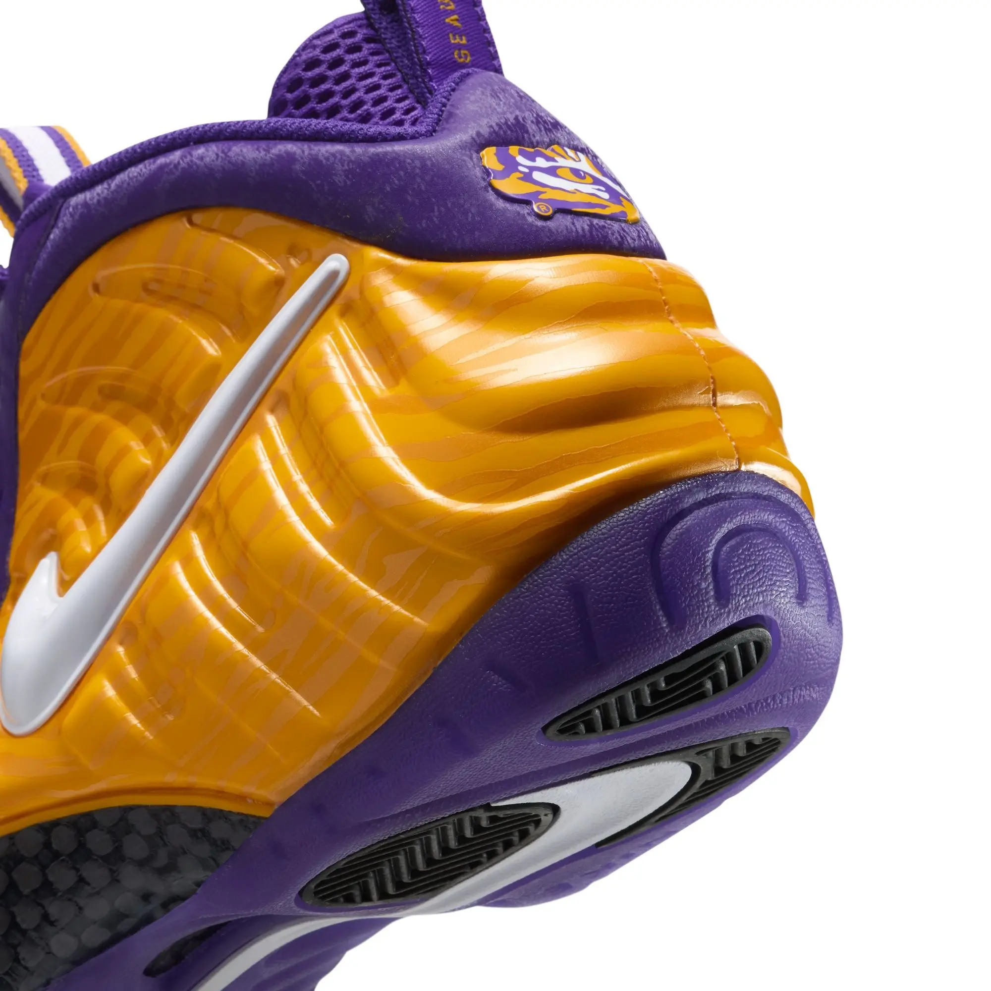 Nike Air Foamposite Pro "LSU" Men's Shoe - UNIVERSITY GOLD/WHITE