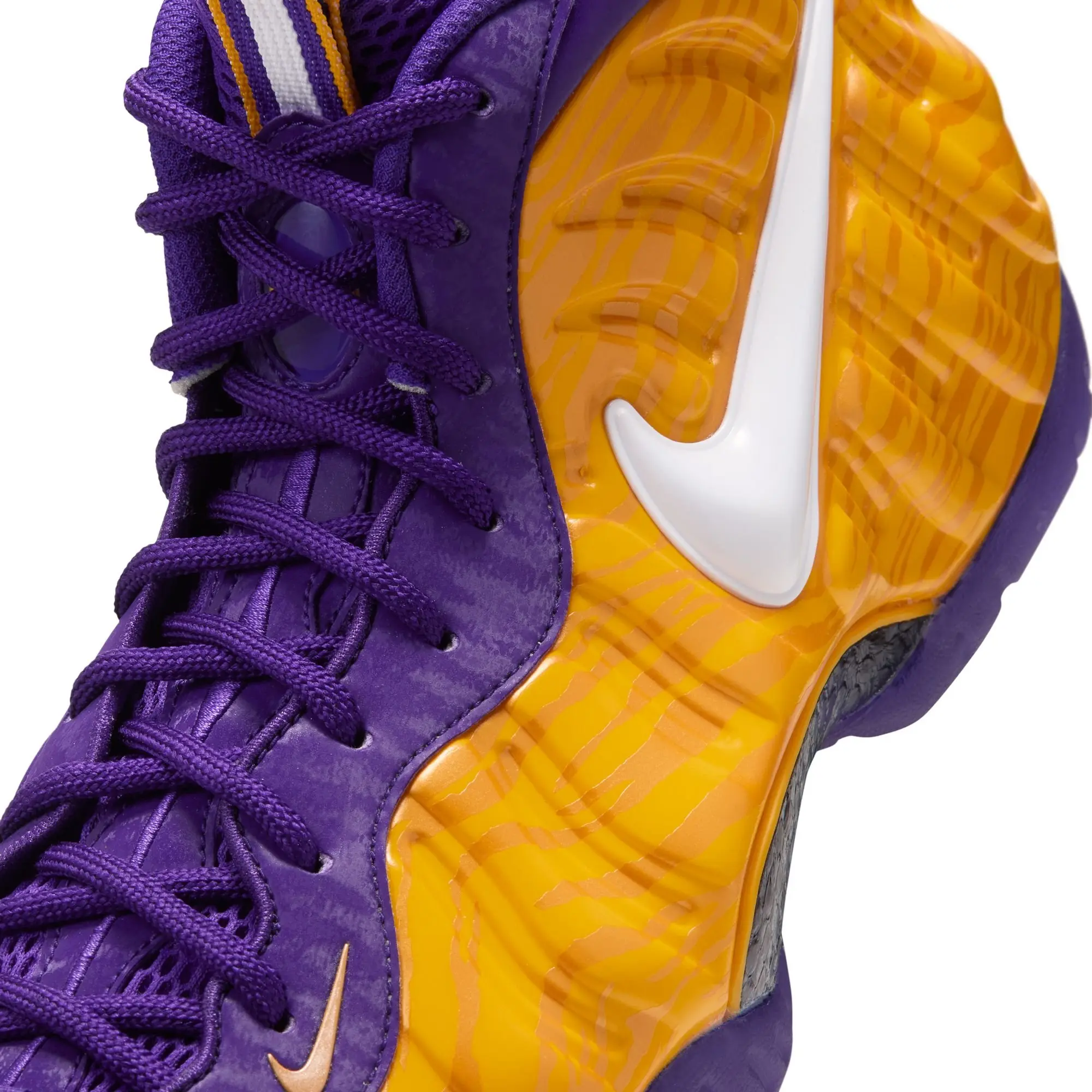 Nike Air Foamposite Pro "LSU" Men's Shoe - UNIVERSITY GOLD/WHITE