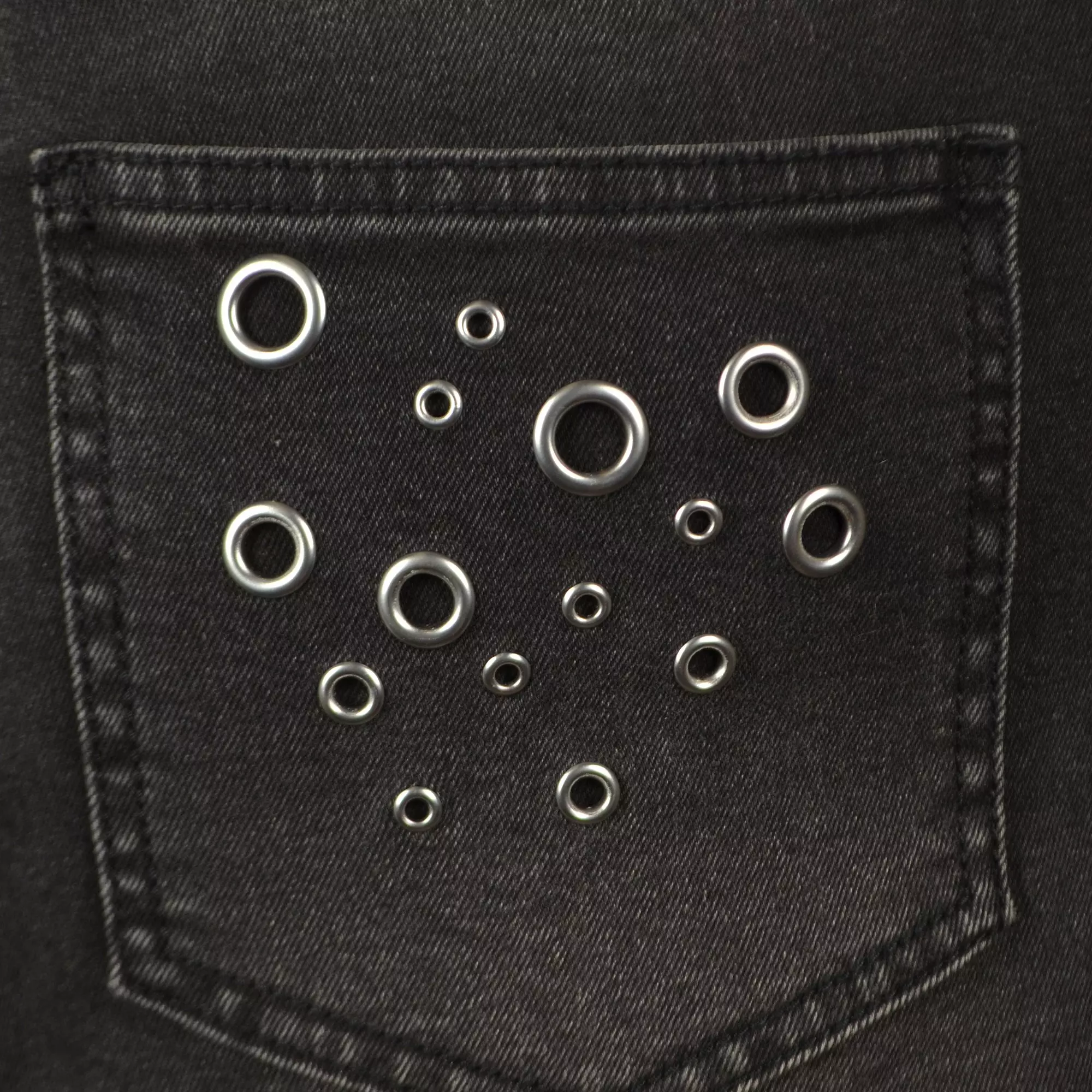 FA26 PLAY GROMET DENIM SKIRT - BLACK WASH DENIM