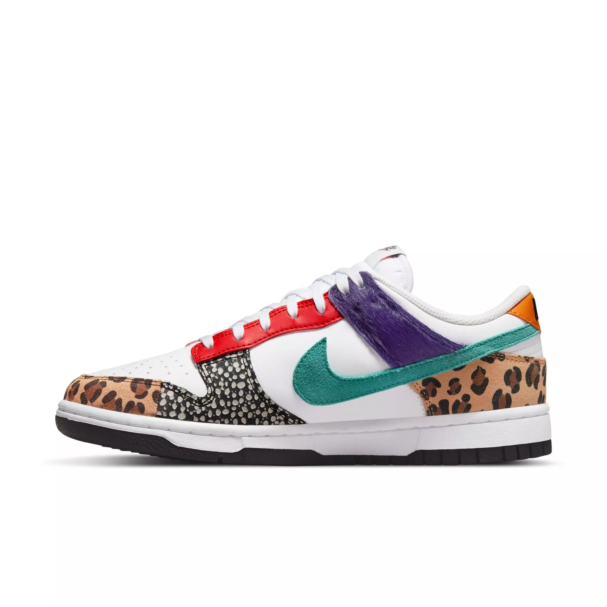 Nike Dunk Low SE "White/Light Curry/Washed Teal" Women's Shoe - WHITE/BLUE/YELLOW