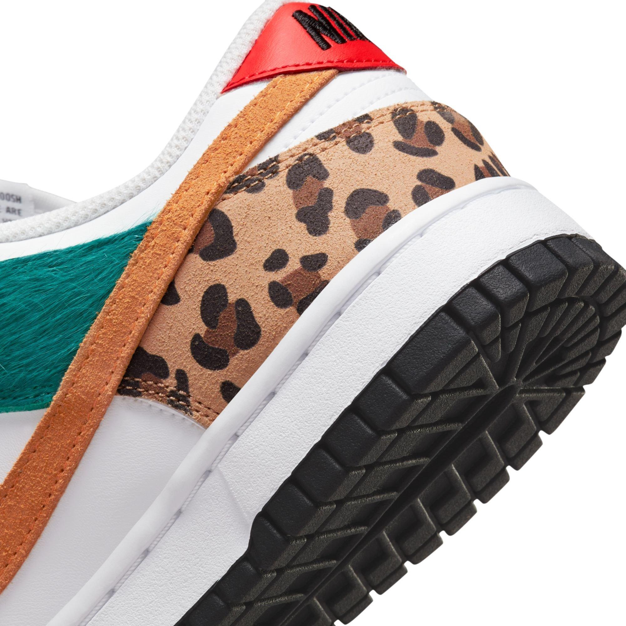 Nike Dunk Low SE "White/Light Curry/Washed Teal" Women's Shoe - WHITE/BLUE/YELLOW