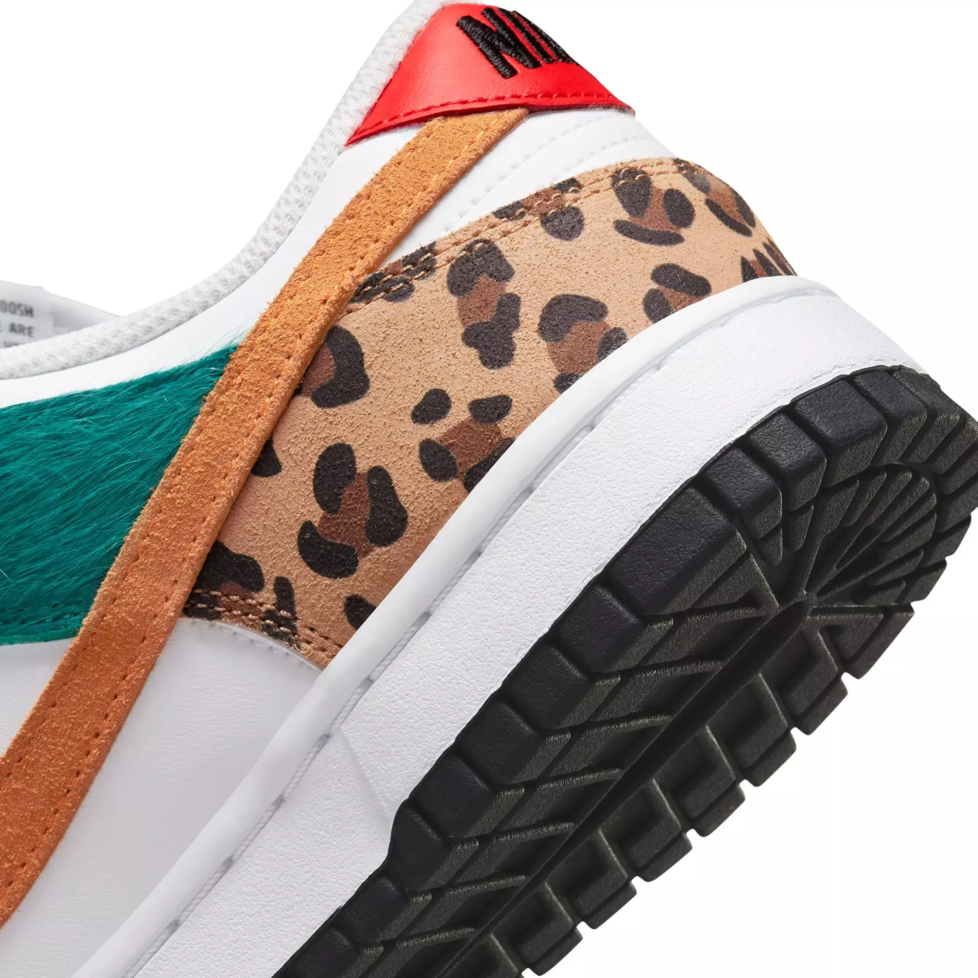 Nike Dunk Low SE "White/Light Curry/Washed Teal" Women's Shoe - WHITE/BLUE/YELLOW