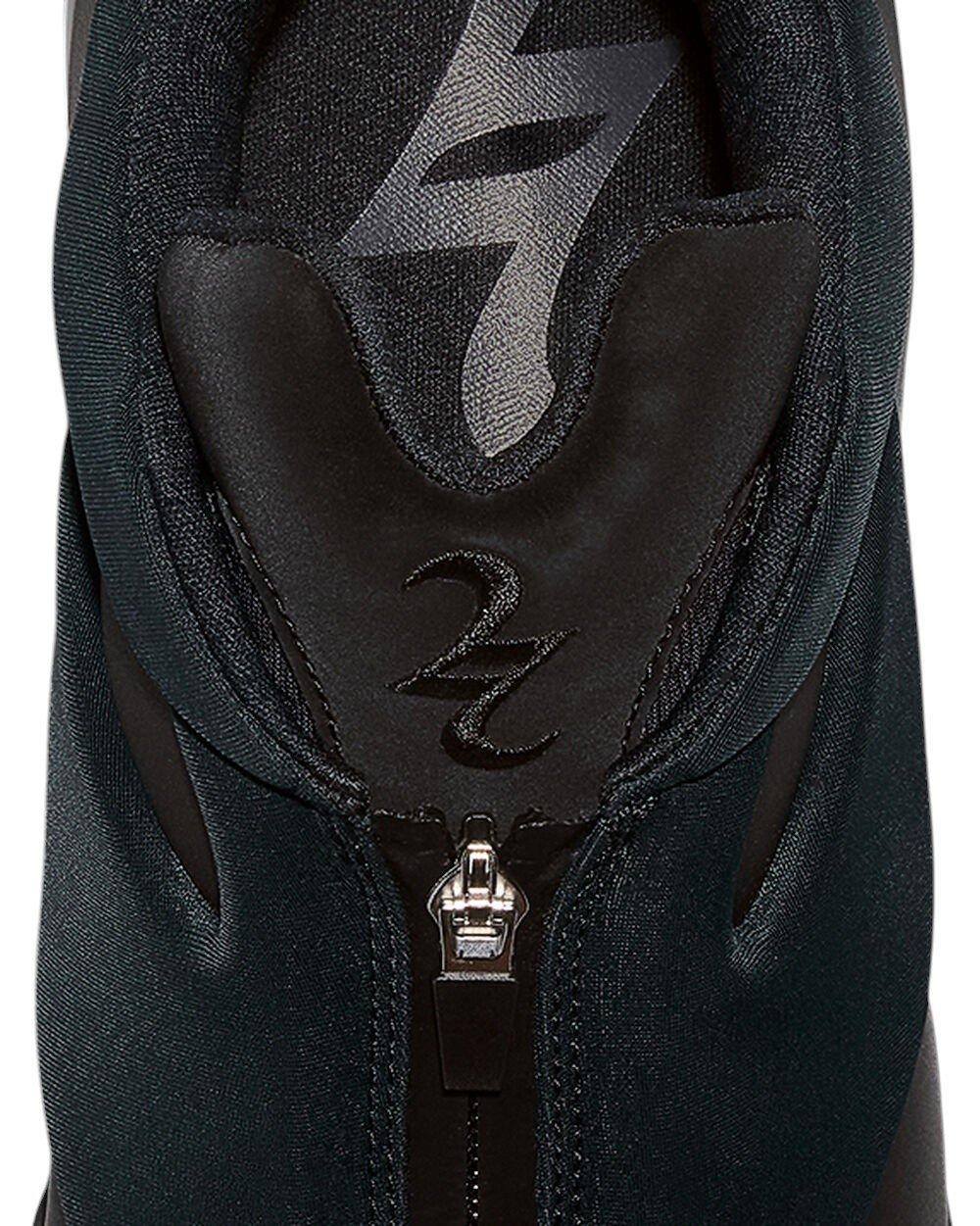 Converse Shai 001 