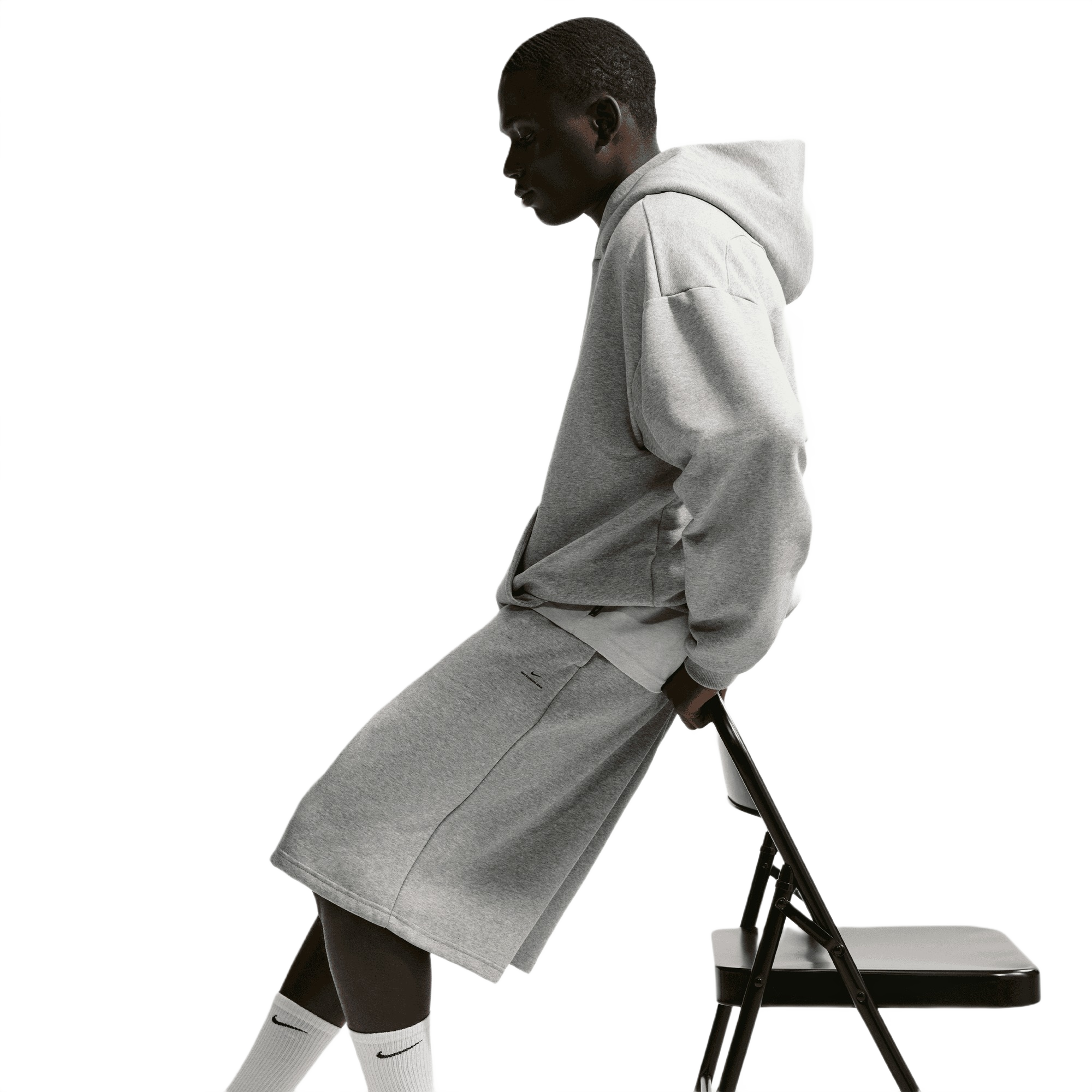 Nike Men's Standard Issue Therma-FIT 14" Fleece Basketball Shorts - Grey - GREY