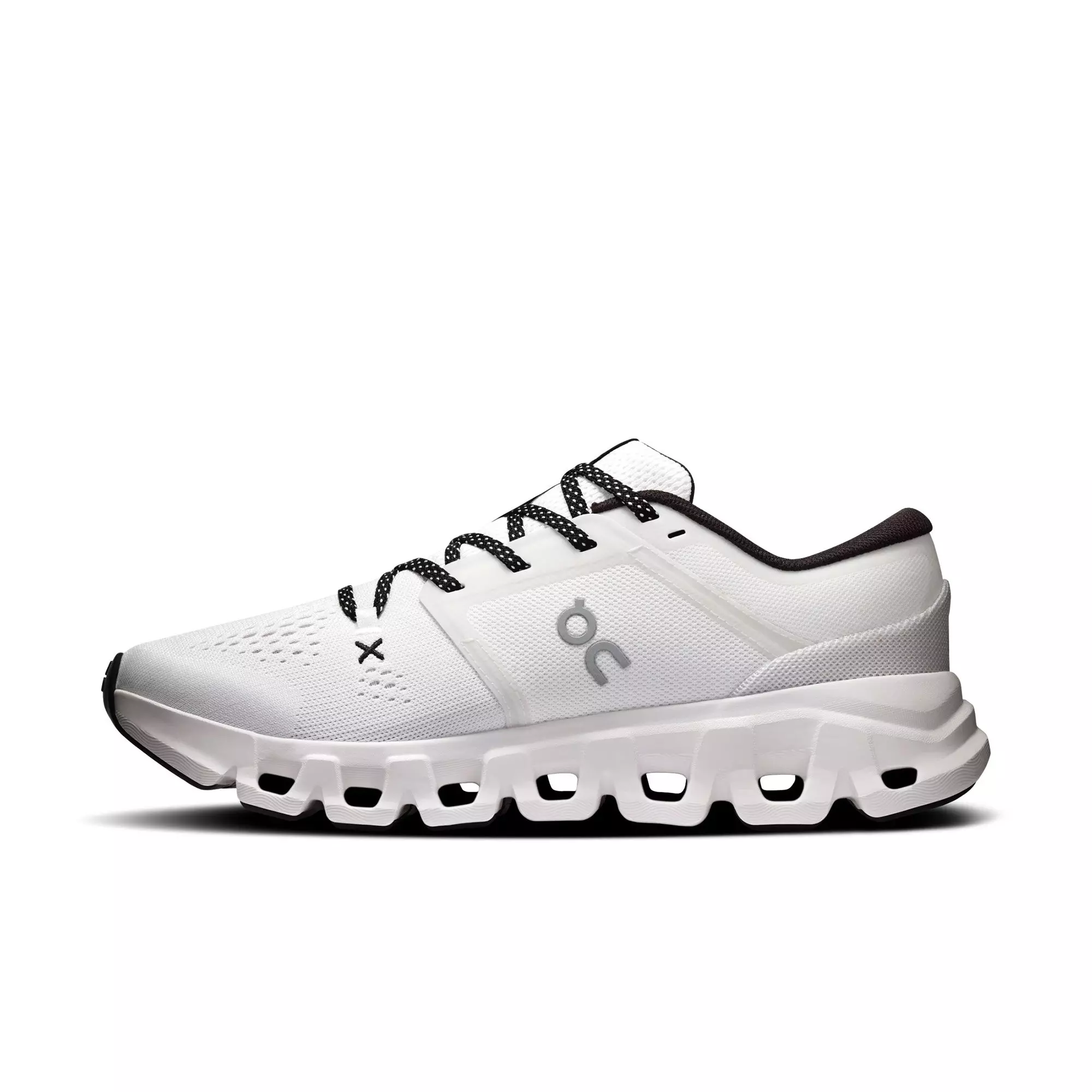 On Cloud X5 "White/Black" Women's Shoe - WHITE/BLACK
