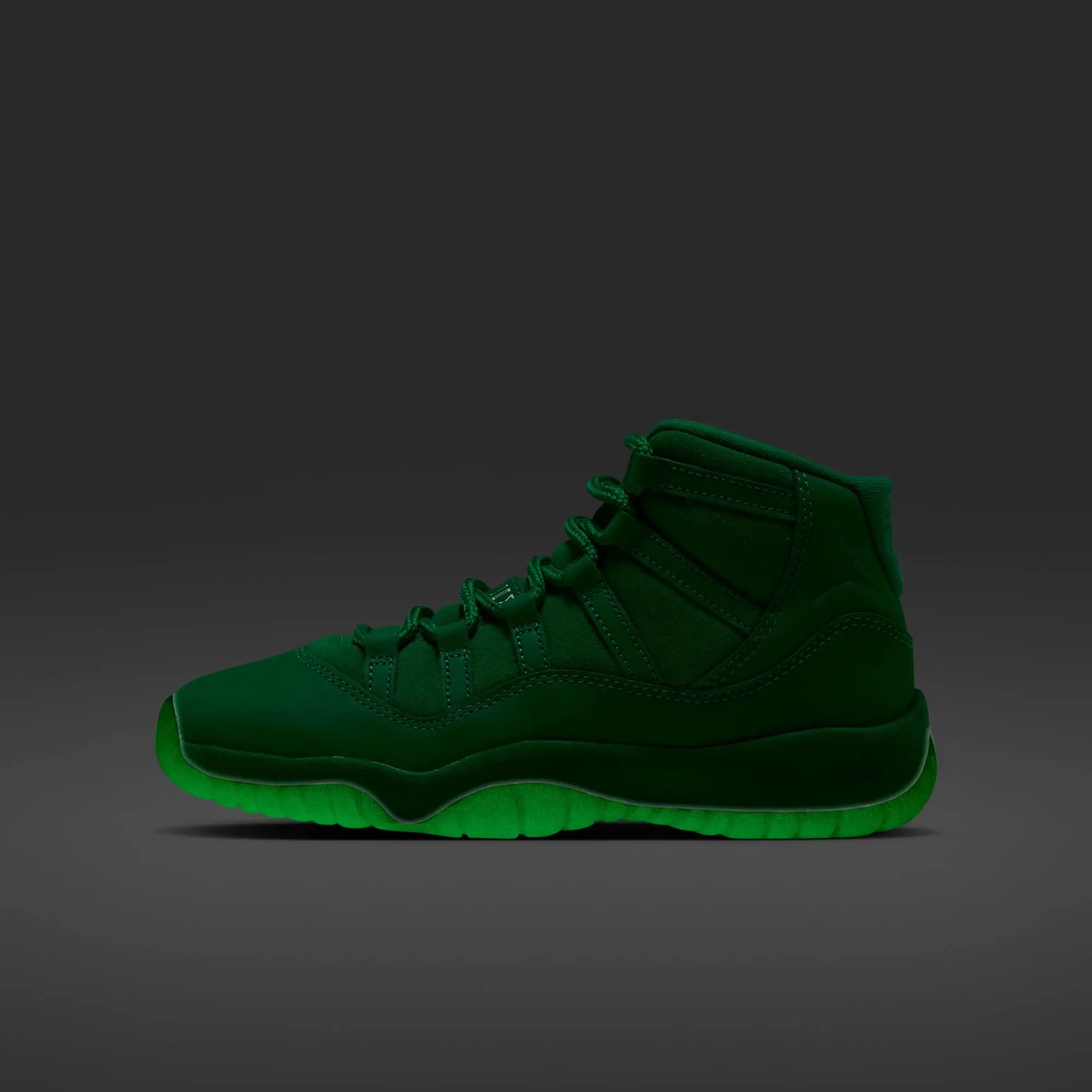 Jordan 11 Retro "Green Screen" Grade School Kids' Shoe - GYM GREEN/LUCKY GREEN